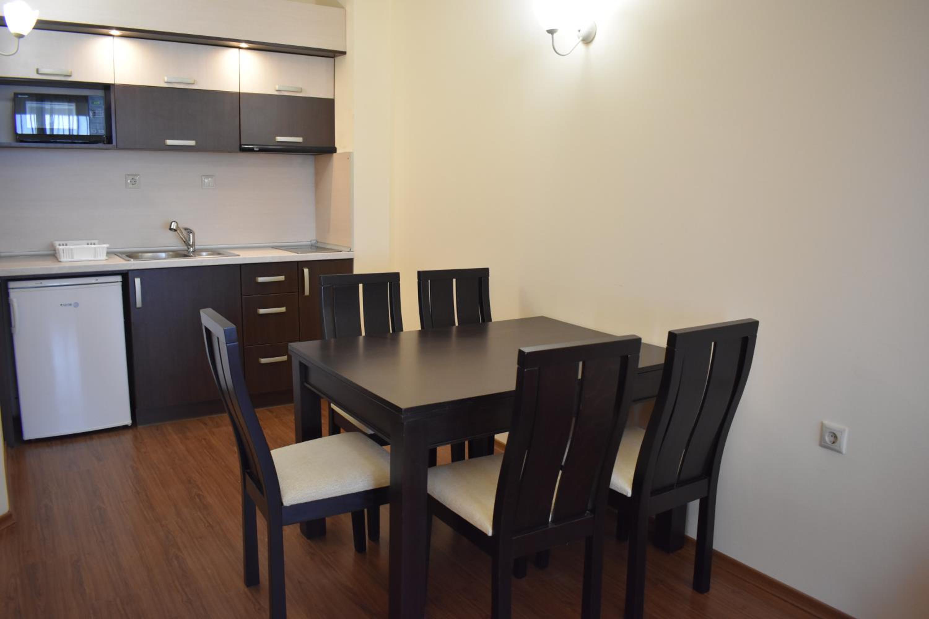 One-Bedroom Apartment with Balcony and Sea View - Sirena  photo 2