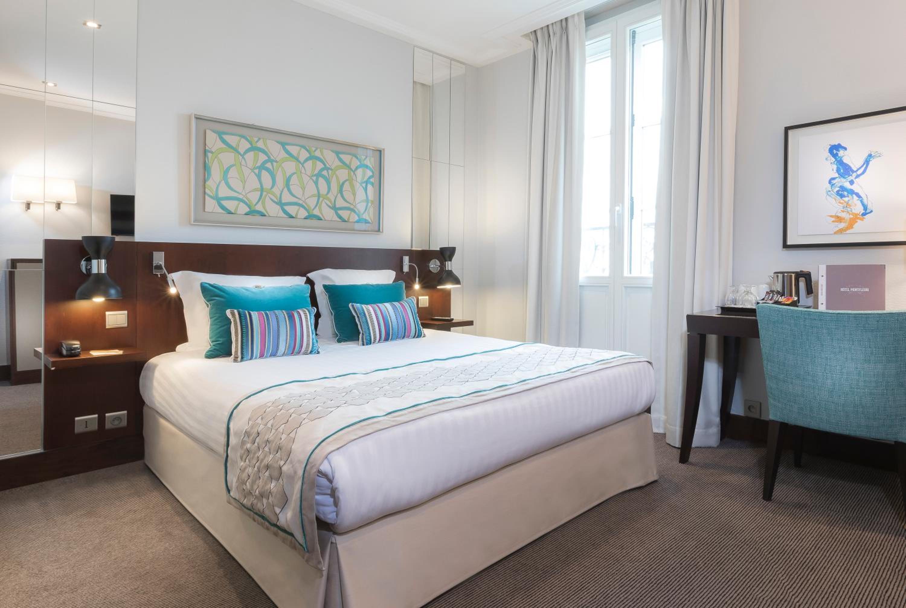 Deluxe Double Room with 1 Extra Bed photo 2