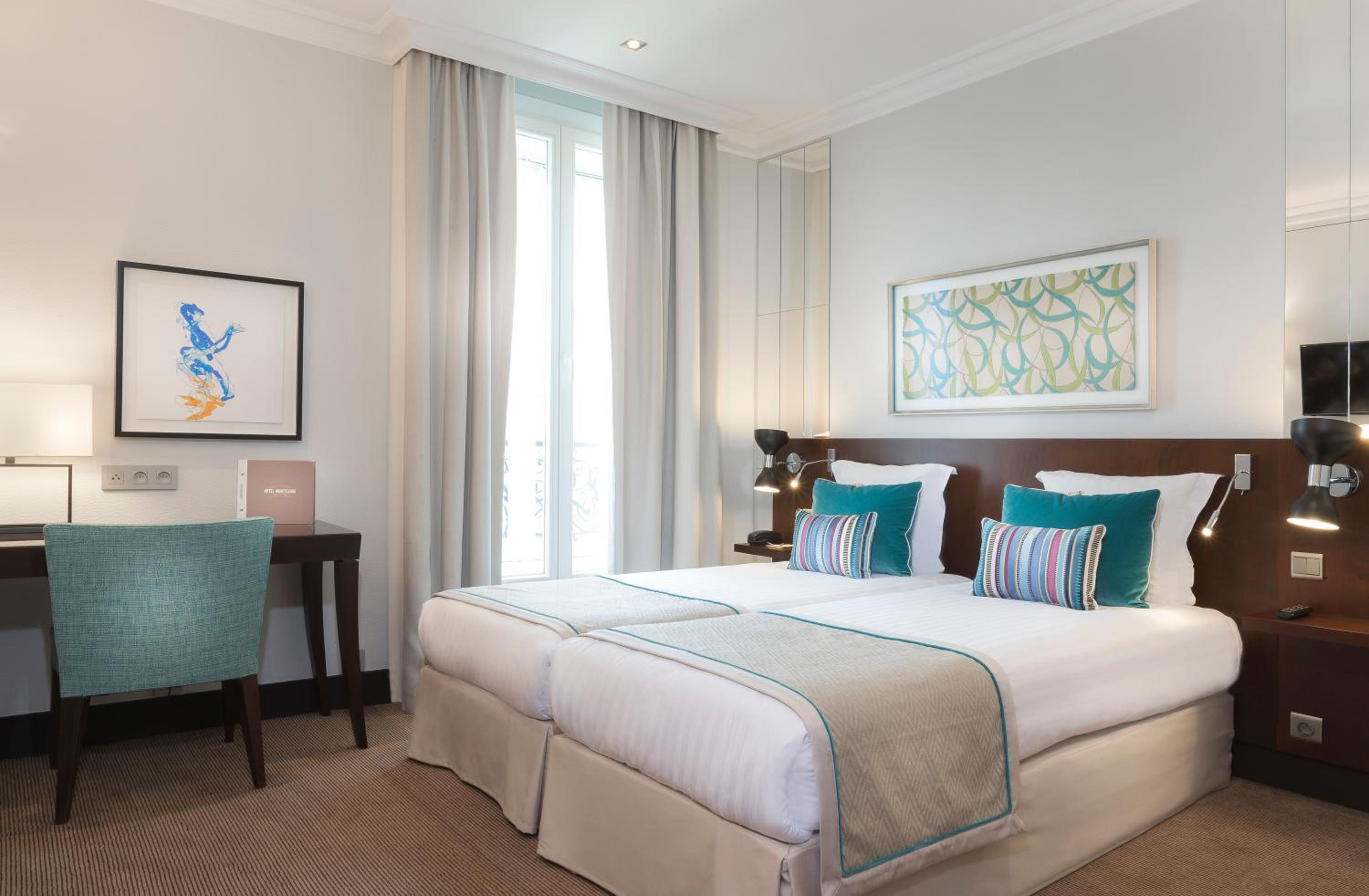 Deluxe Twin Room photo 2