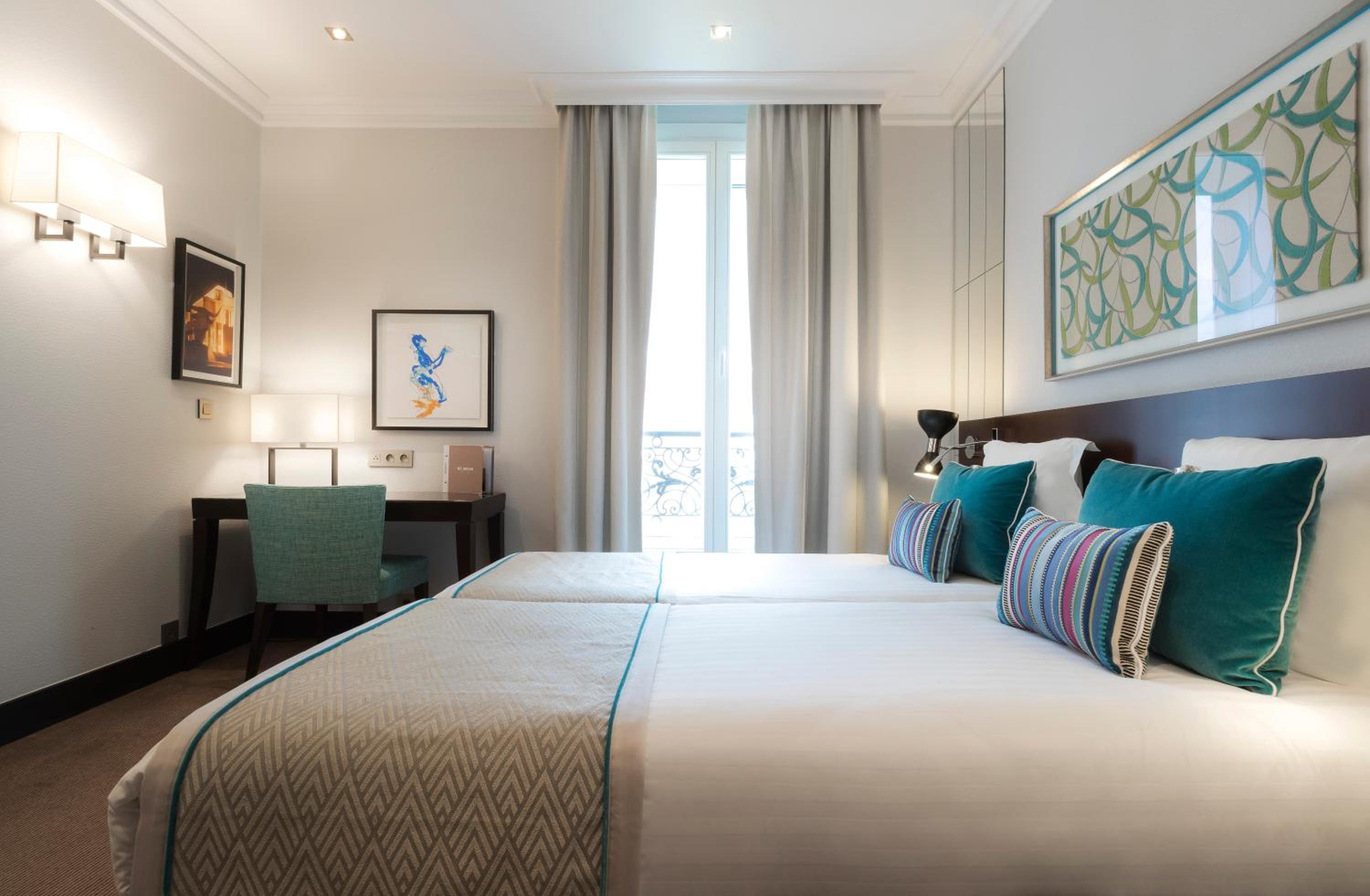Deluxe Twin Room photo 3