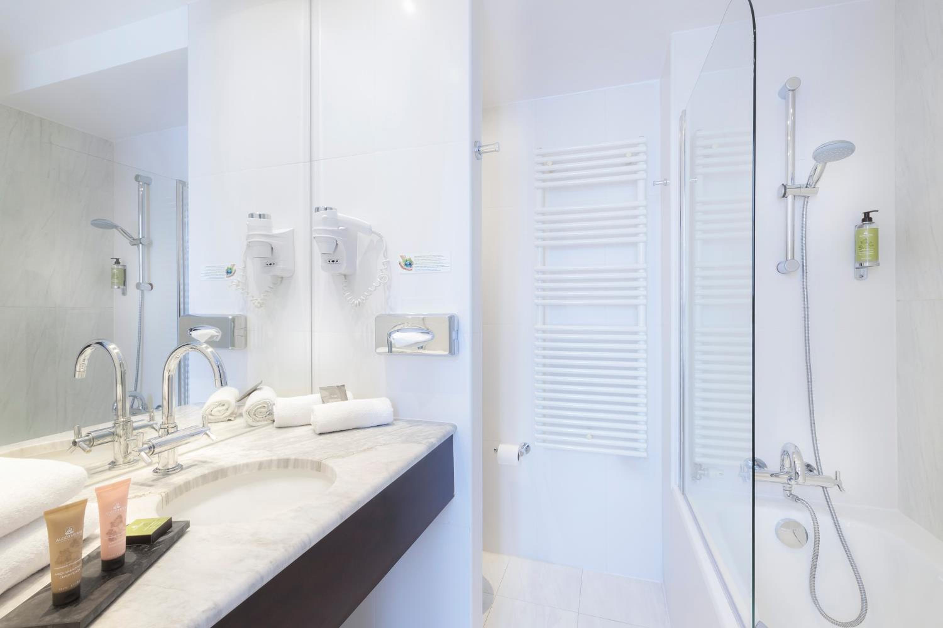 Classic Double or Single Room photo 3