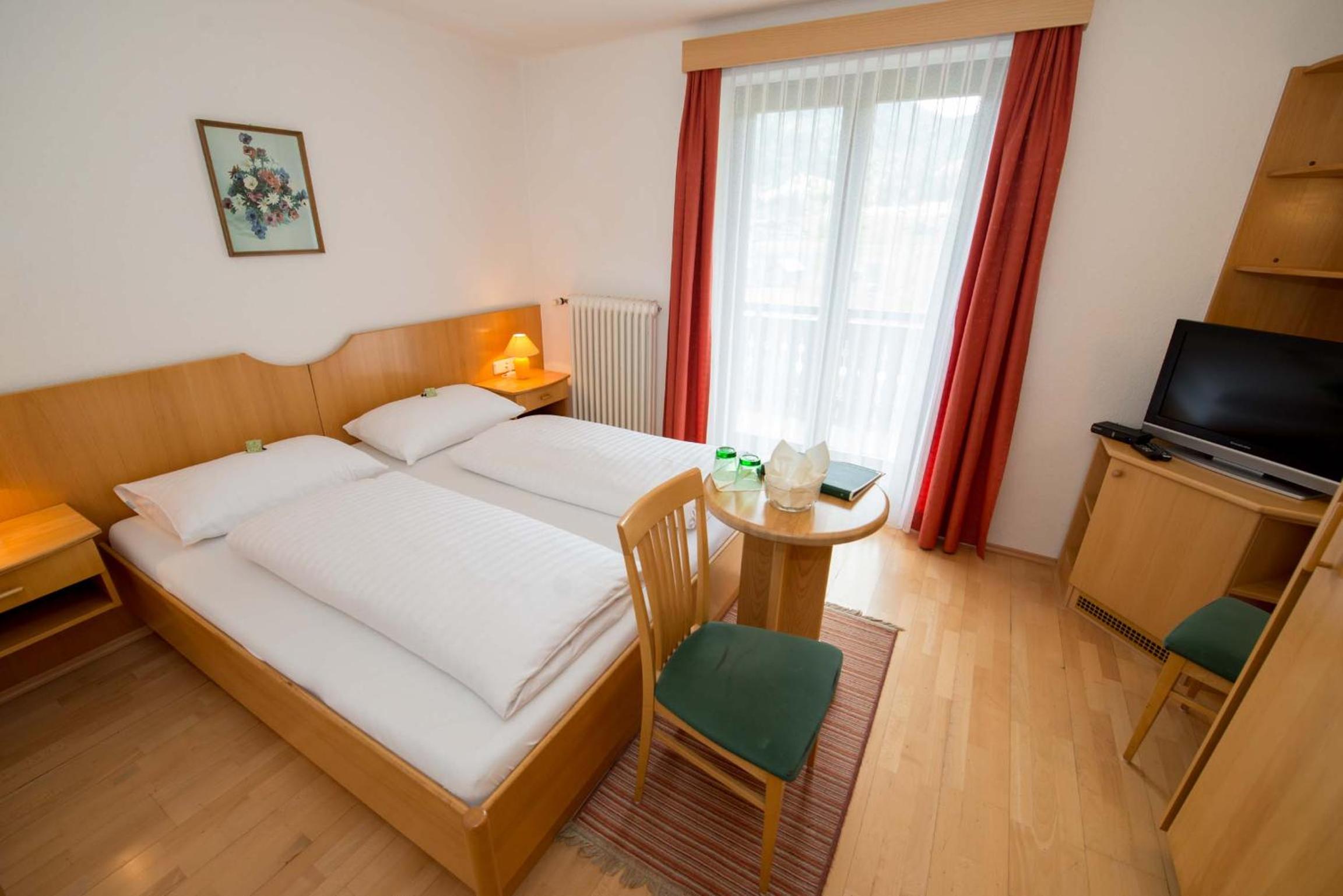 Double Room with Lake View photo 3