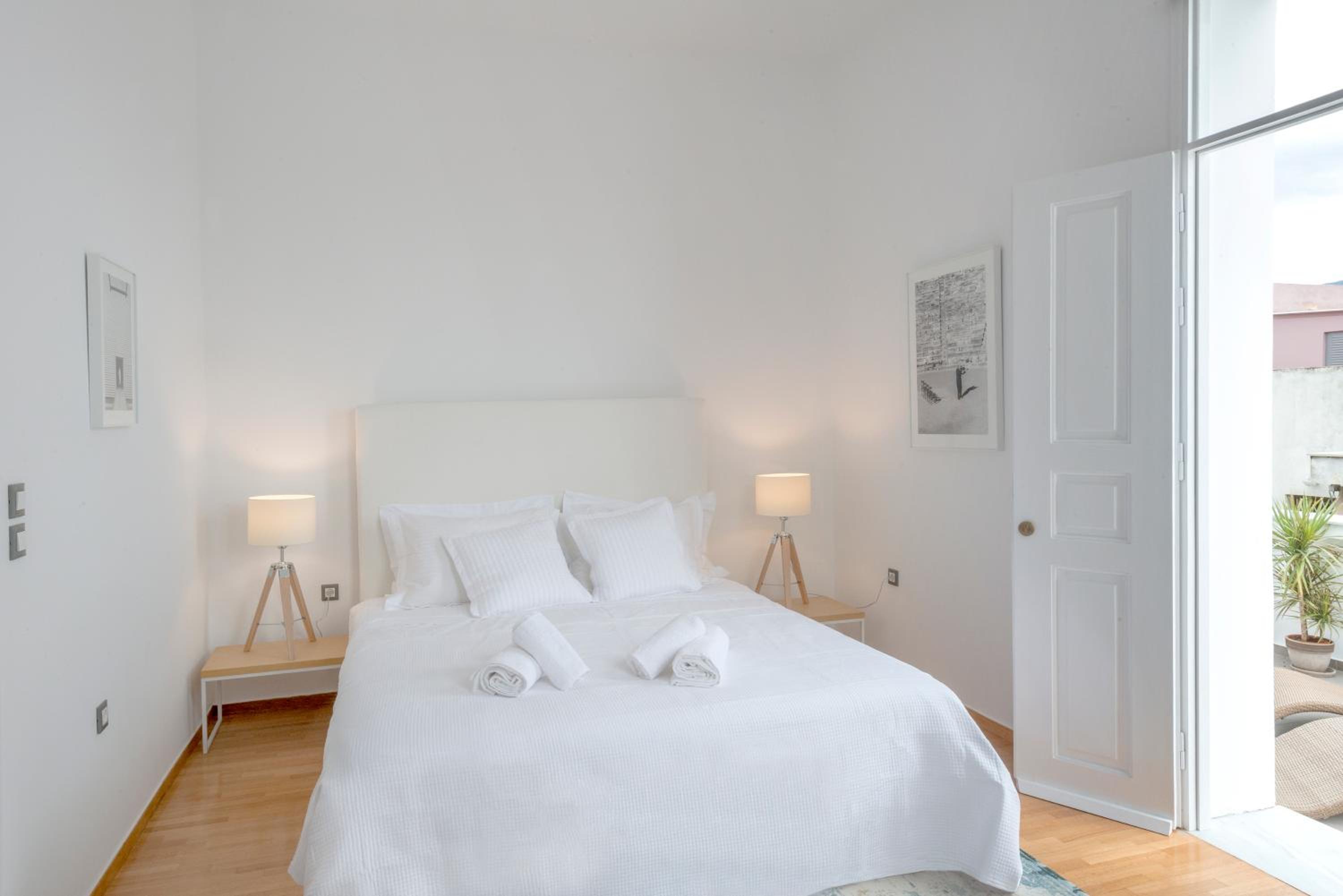 Apartment with Terrace and City View photo 1
