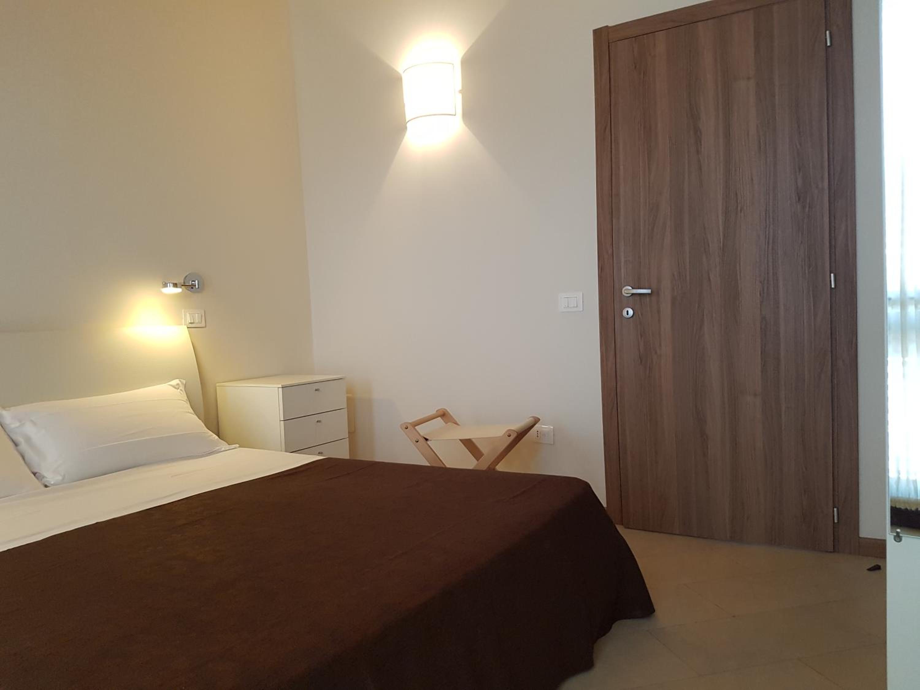 One-Bedroom Apartment - Split Level (3 adults)  photo 3