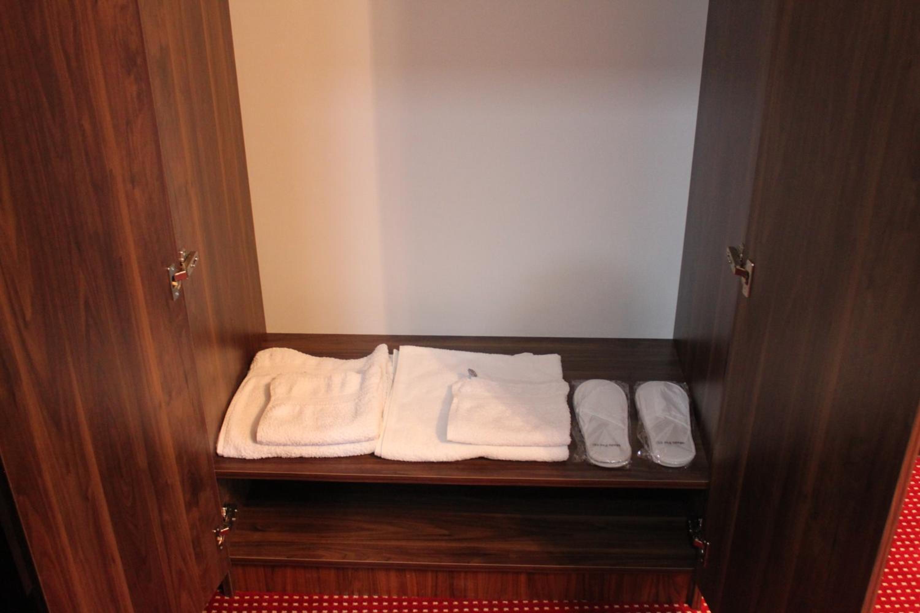 Superior Twin Room - Photo 4