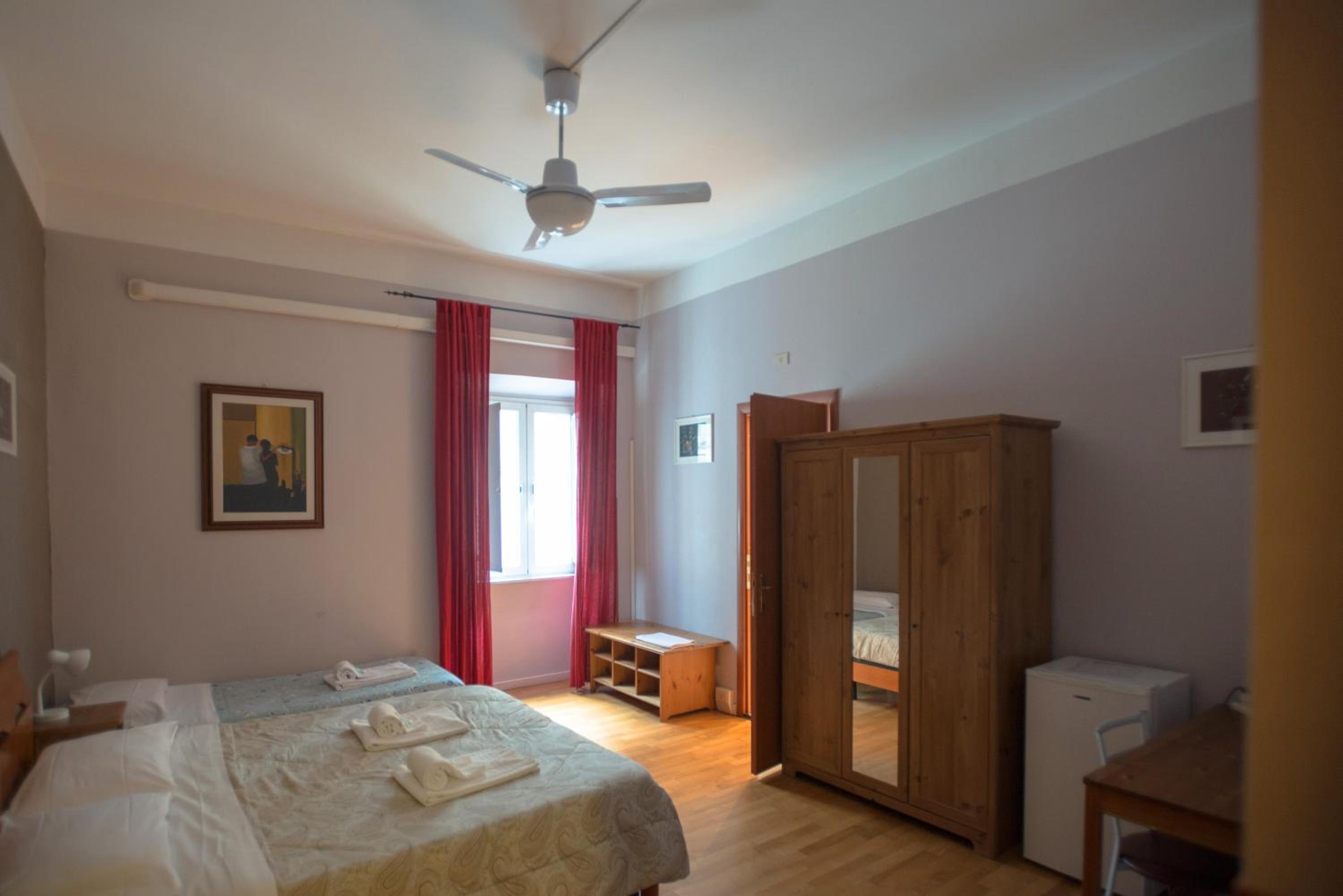 Triple Room with Private Internal Bathroom photo 1
