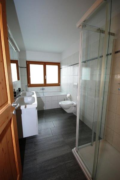 Three-Bedroom Chalet photo 1