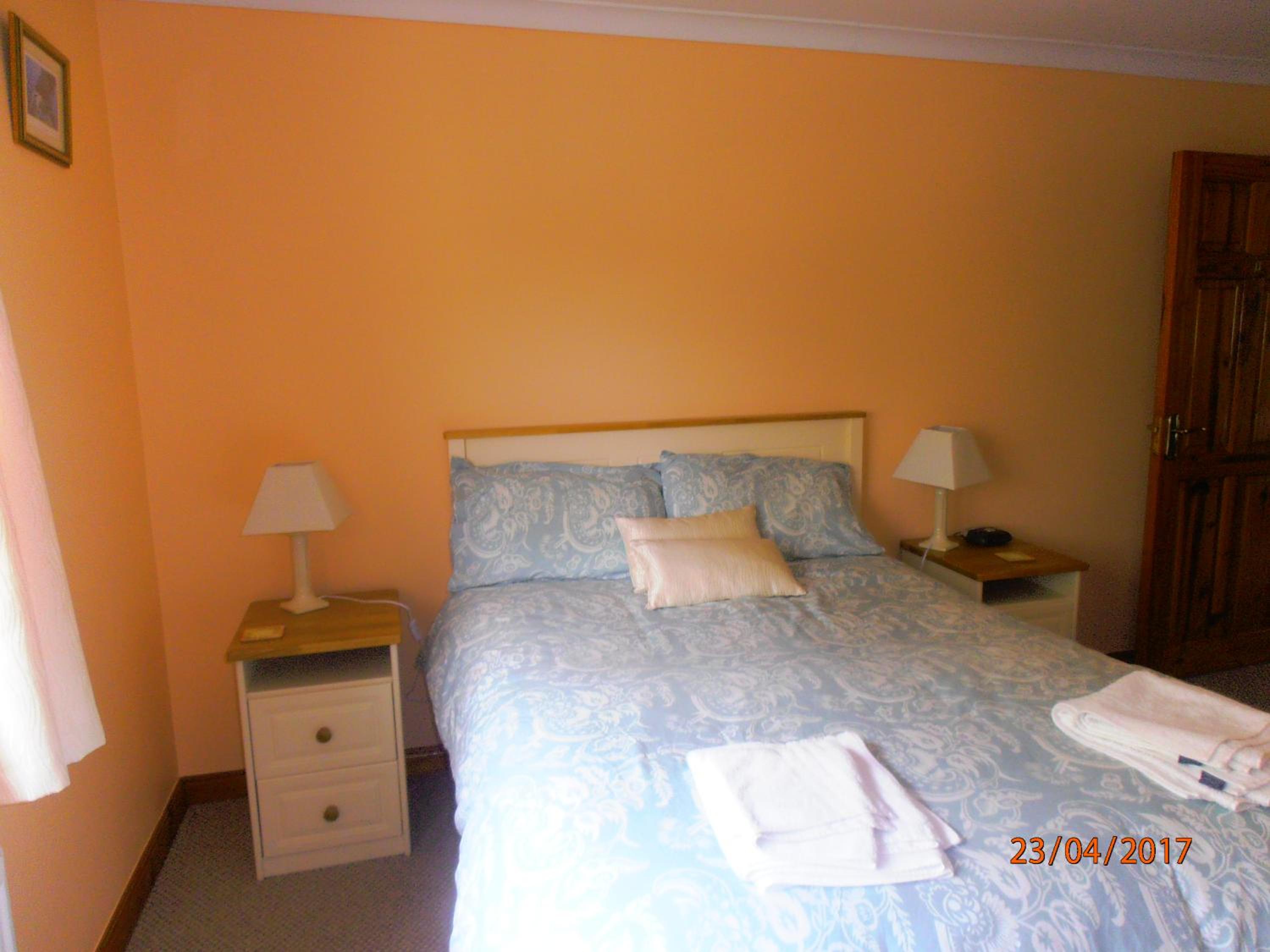 Double Room with Private Bathroom - Photo 7