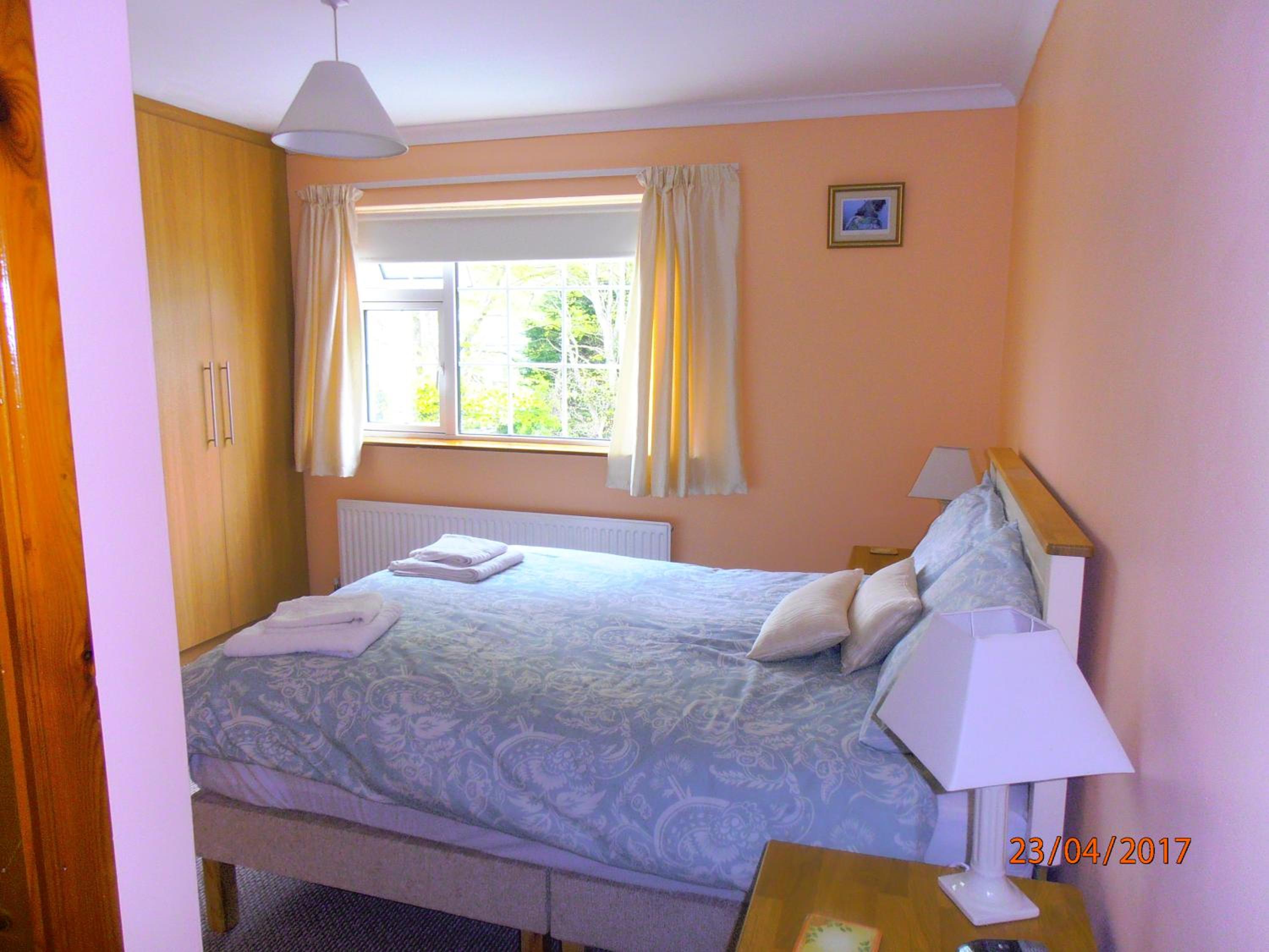 Double Room with Private Bathroom - Photo 3
