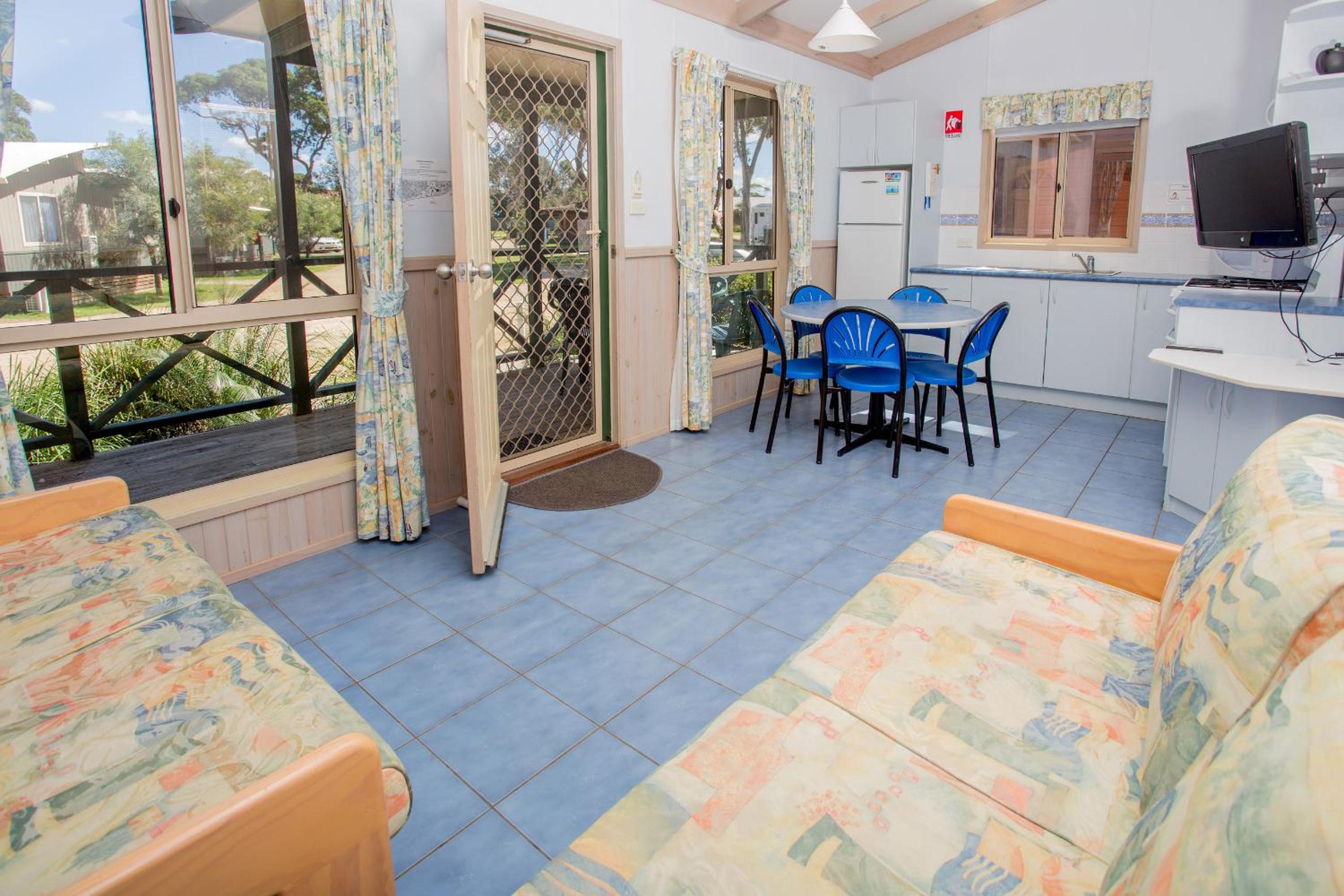 Villa photo 3