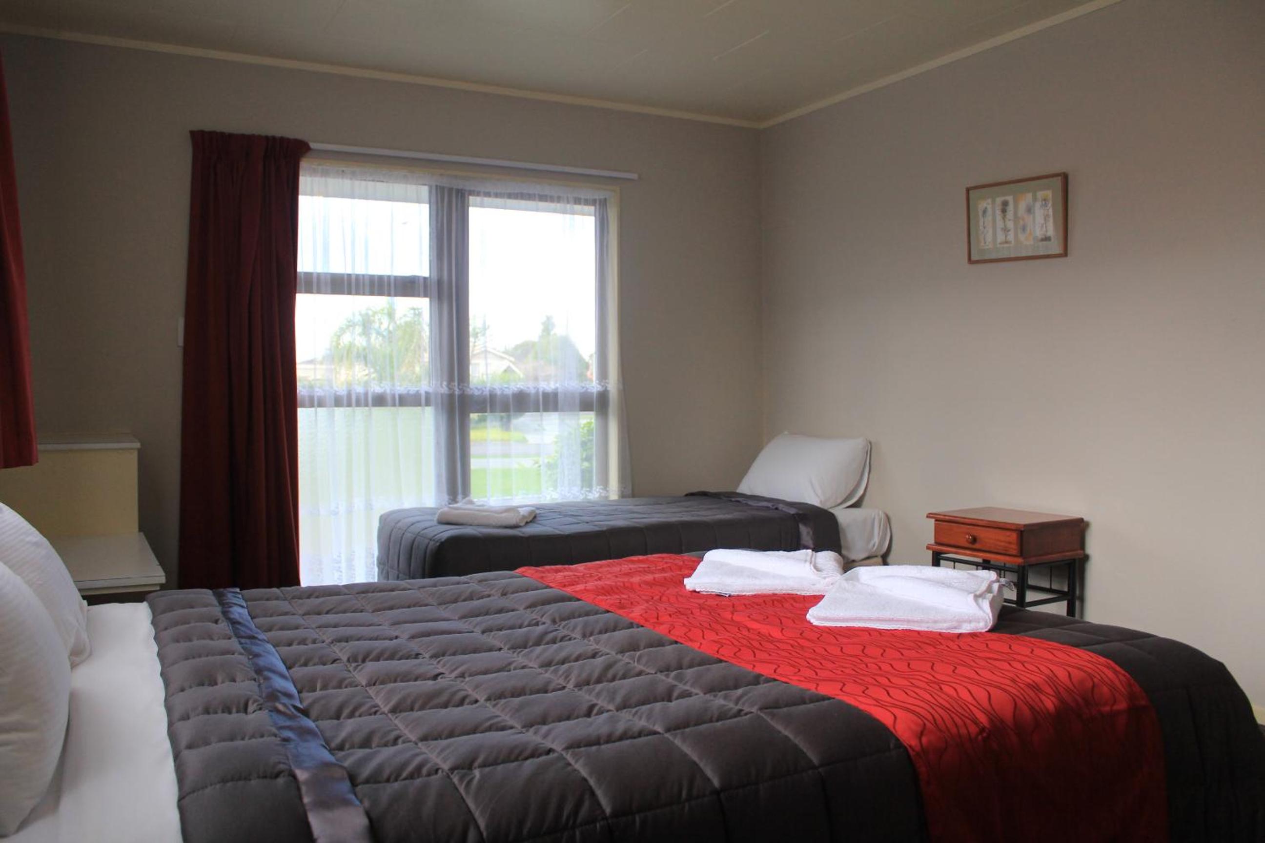 One-Bedroom Apartment - Photo 5