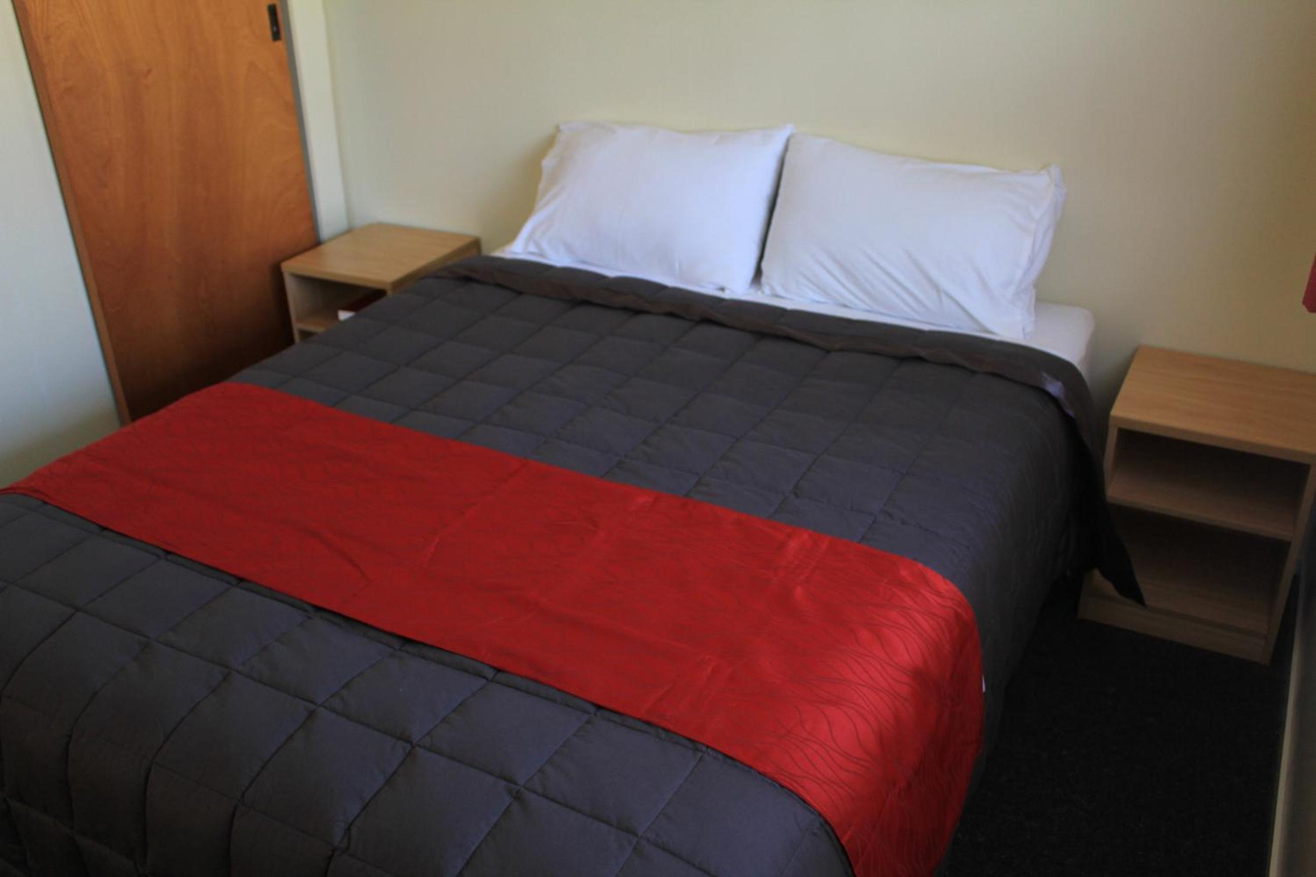 Two-Bedroom Apartment - Photo 4