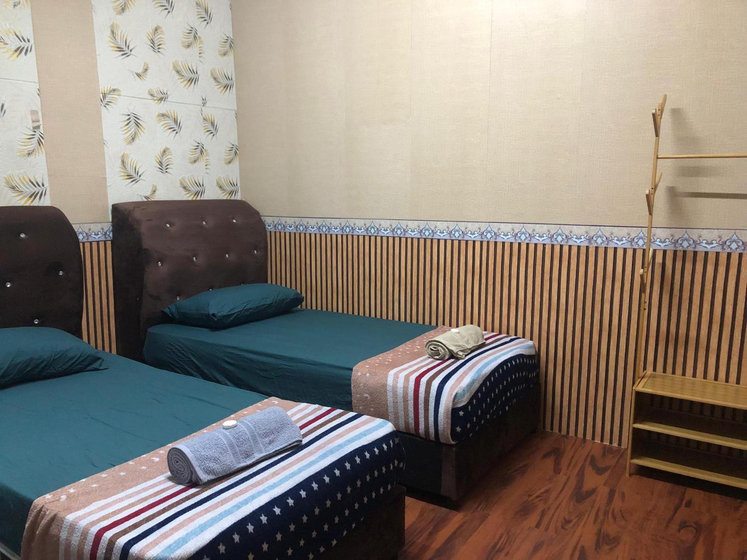 Twin Room with Private Bathroom