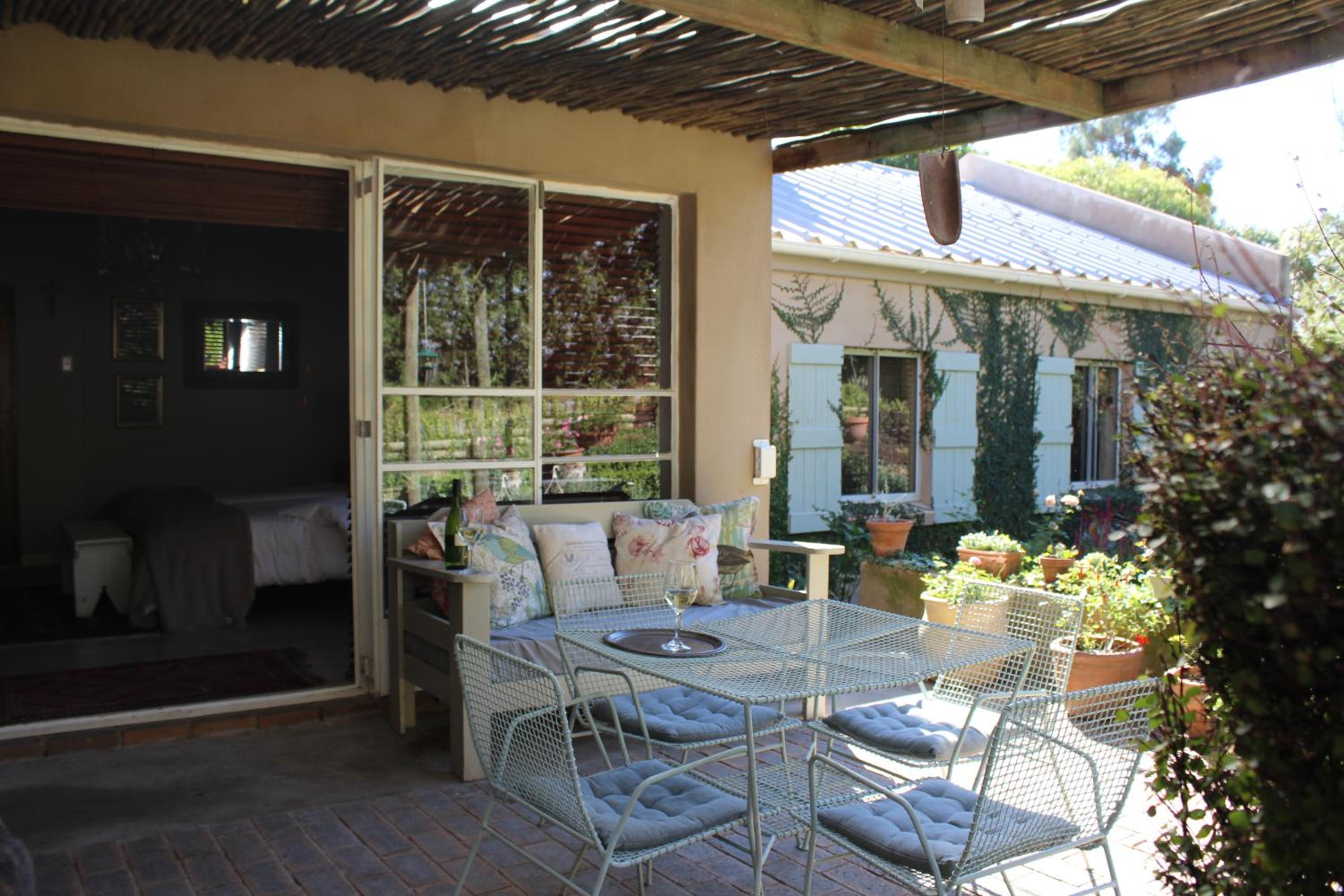 Double or Twin Room with Garden View - Photo 9