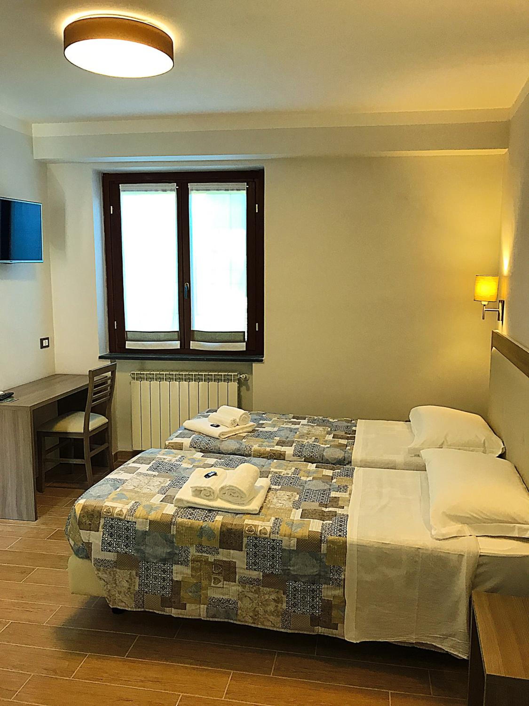 Deluxe Room - Photo 1