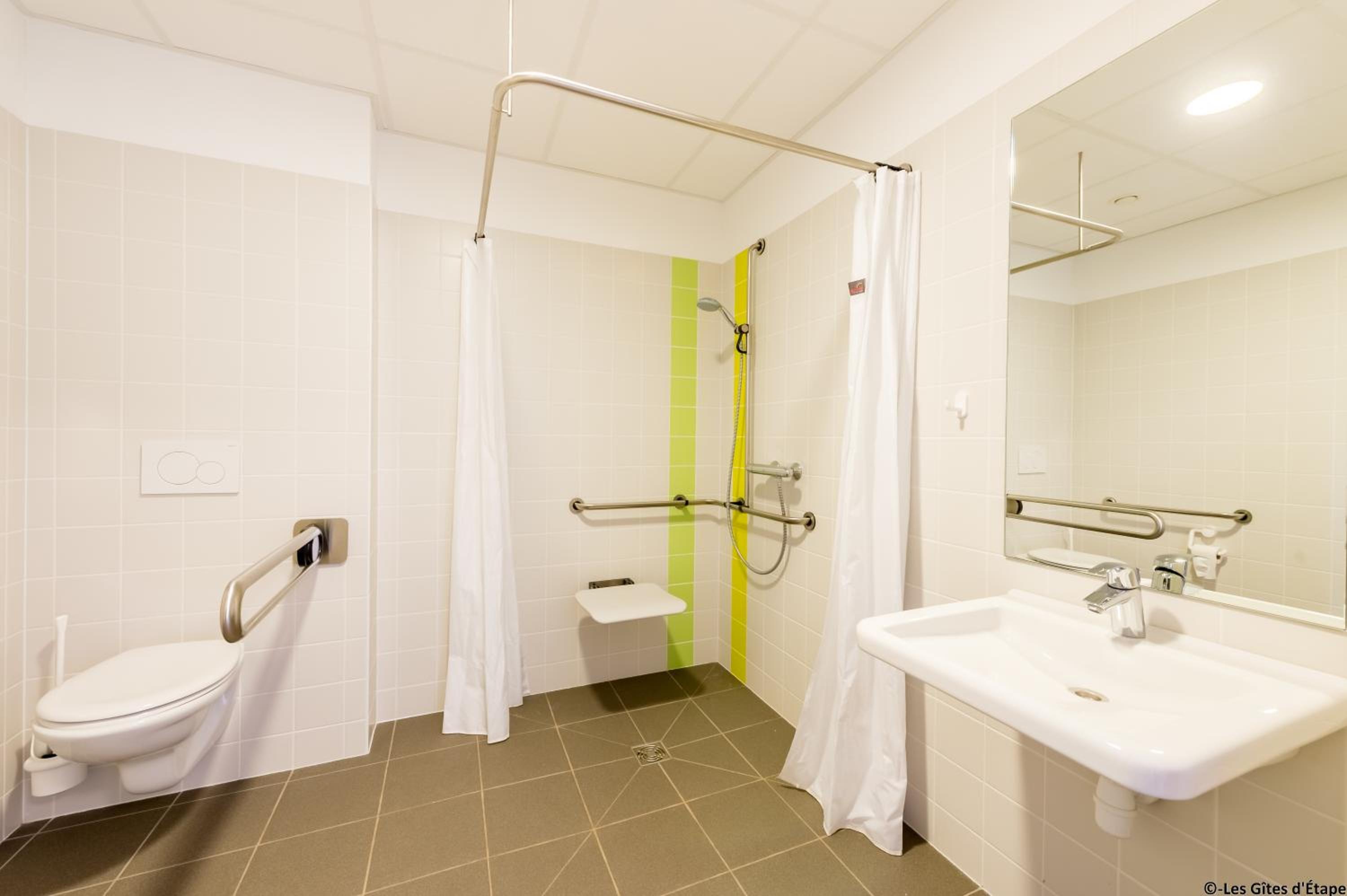 Double or Twin Room - Disability Access photo 1