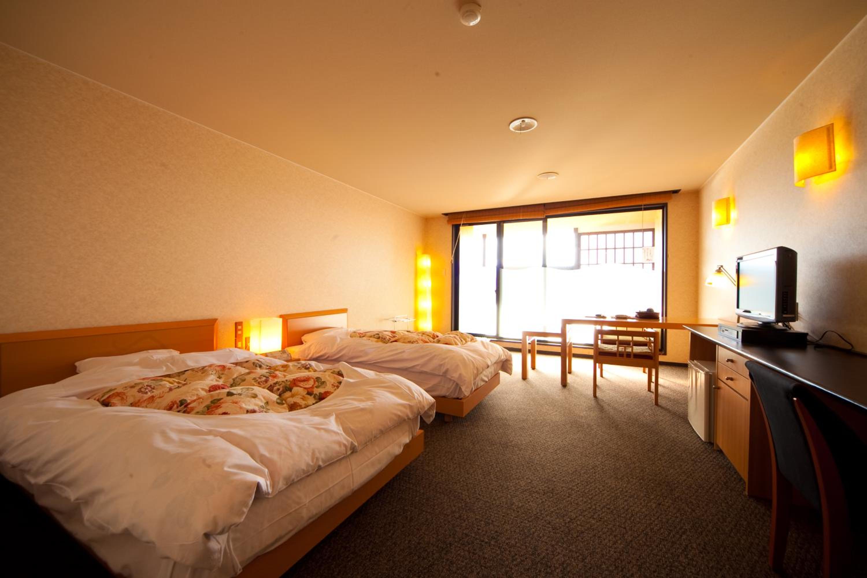 Twin Room with Private External Bathroom