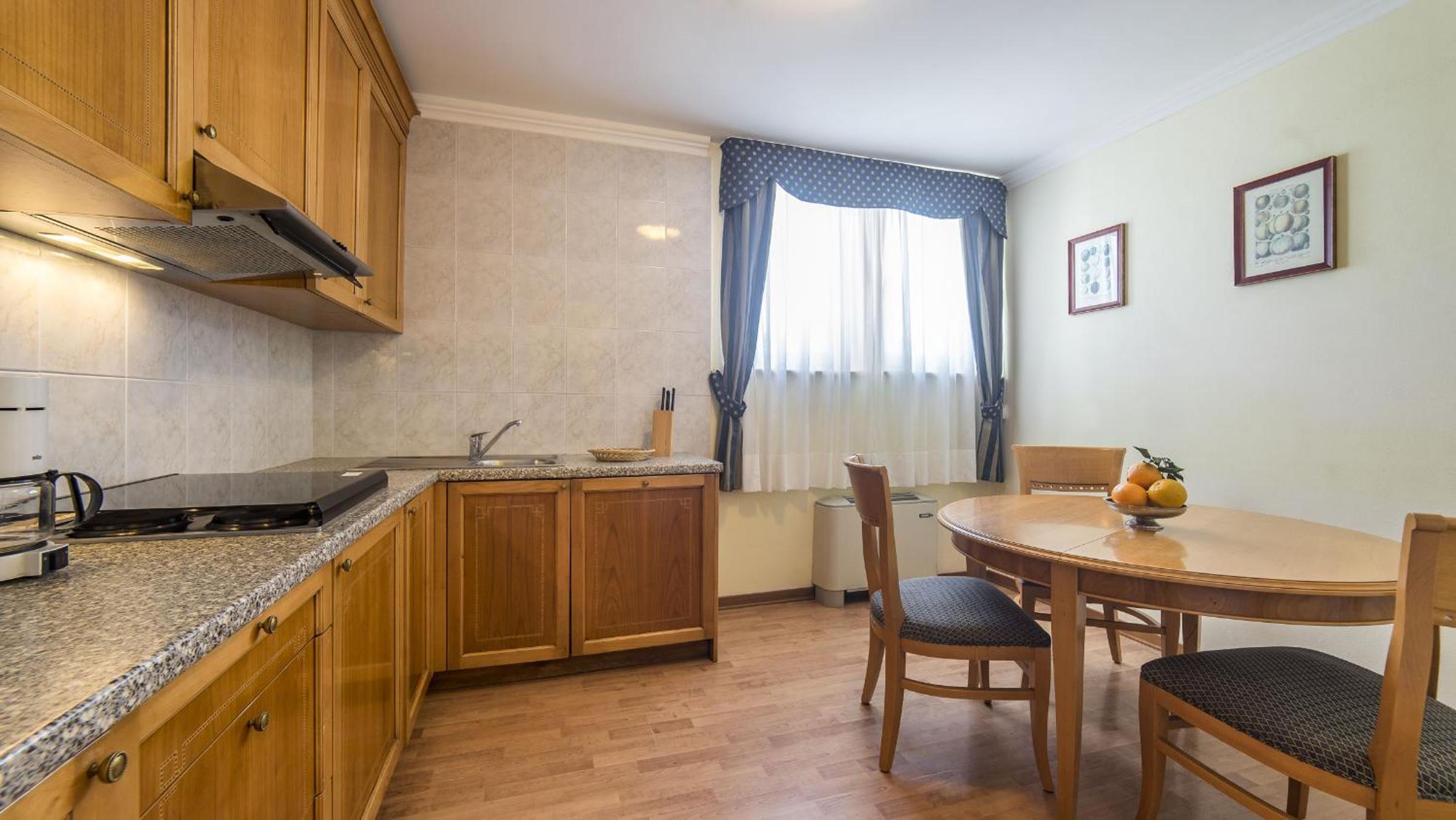 Three-Bedroom Apartment - Split Level, photo 7