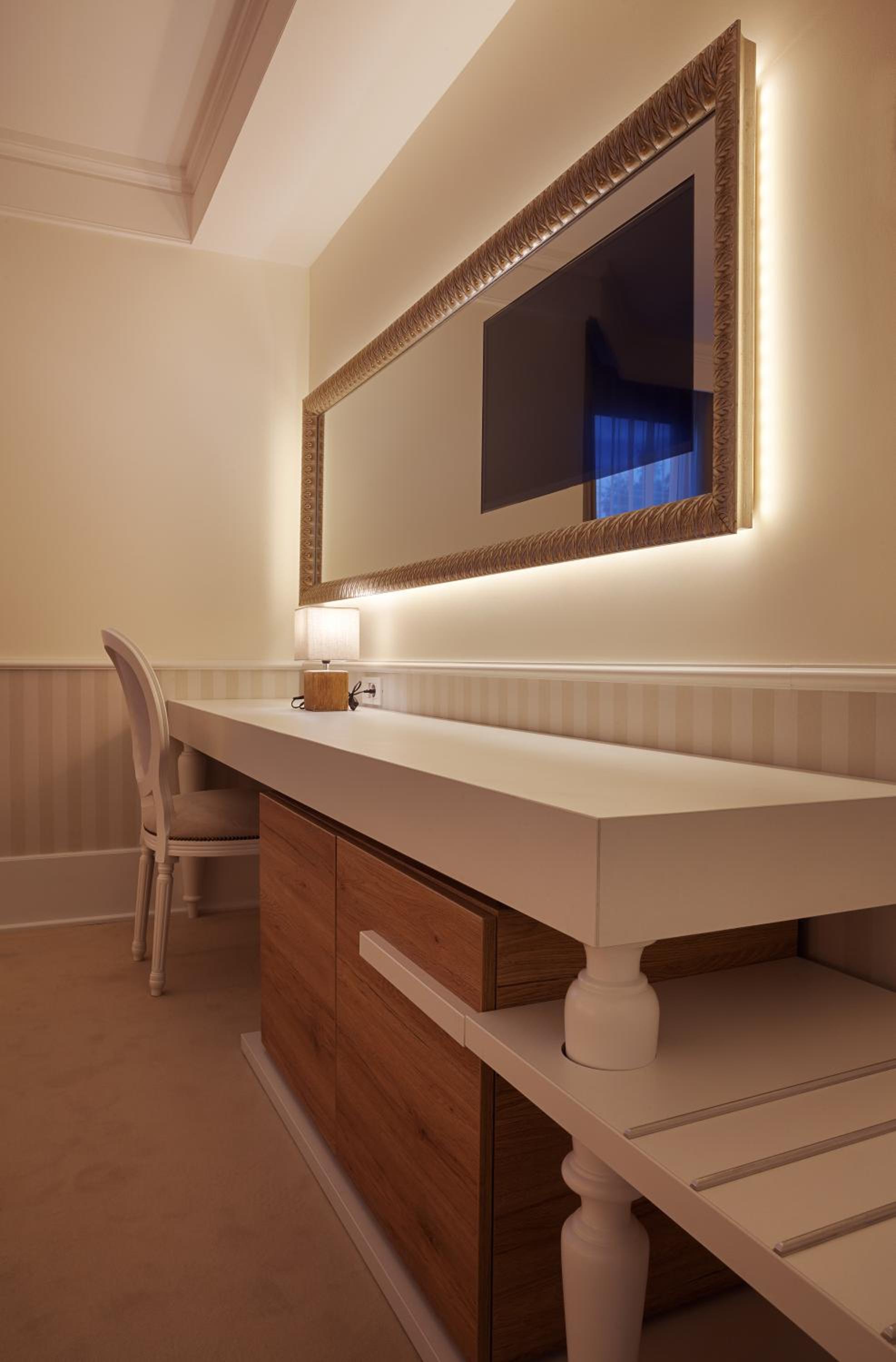 Standard Twin Room - Photo 2