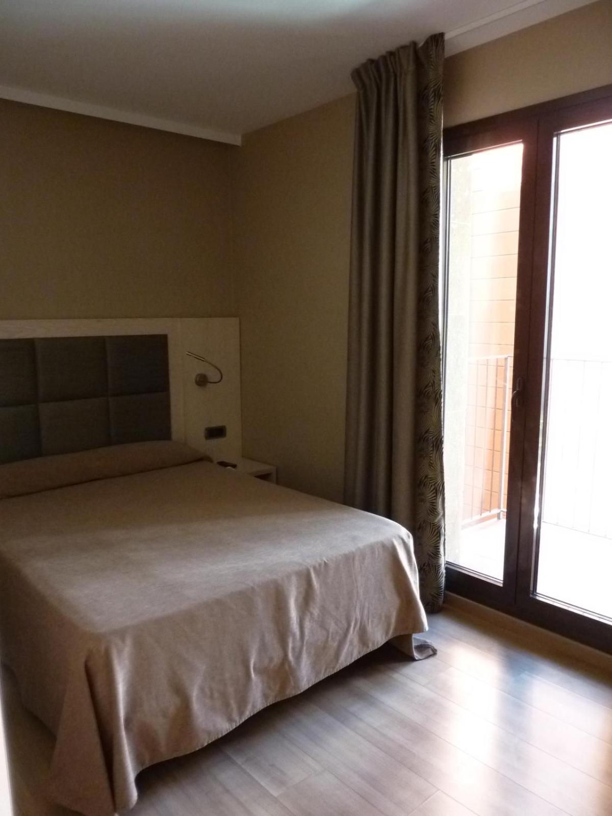 Double or Twin Room photo 2
