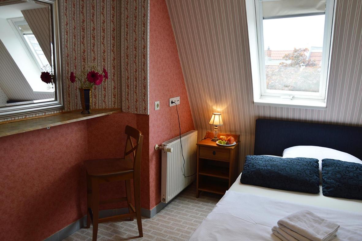 Three-Bedroom Apartment with Roof Terrace photo 2