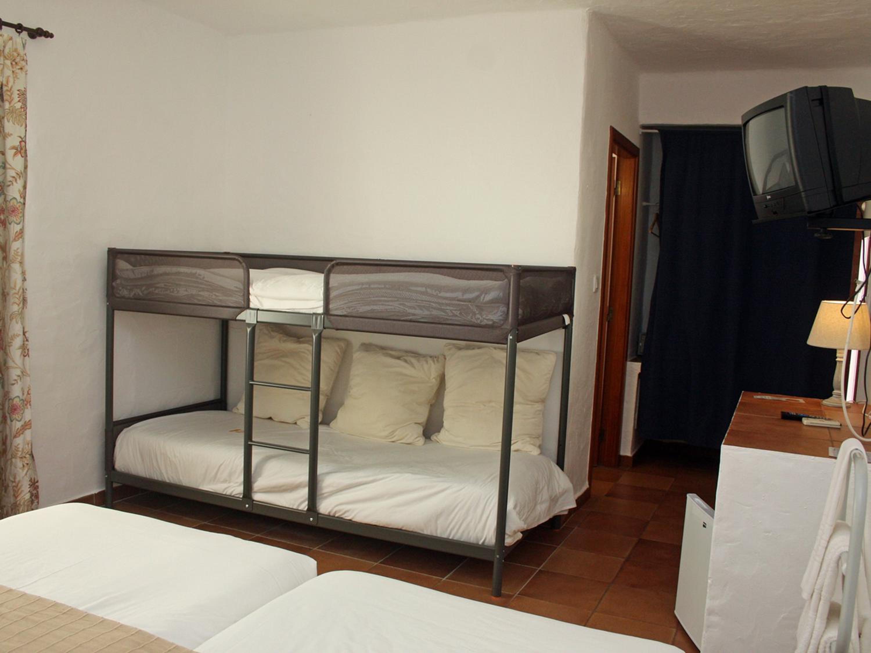 Vierbettzimmer (2 Erwachsene + 2 Kinder)