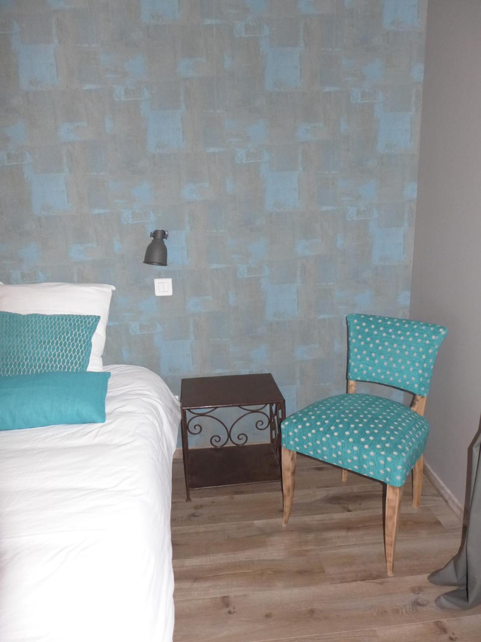 Double Room with Bathroom photo 2
