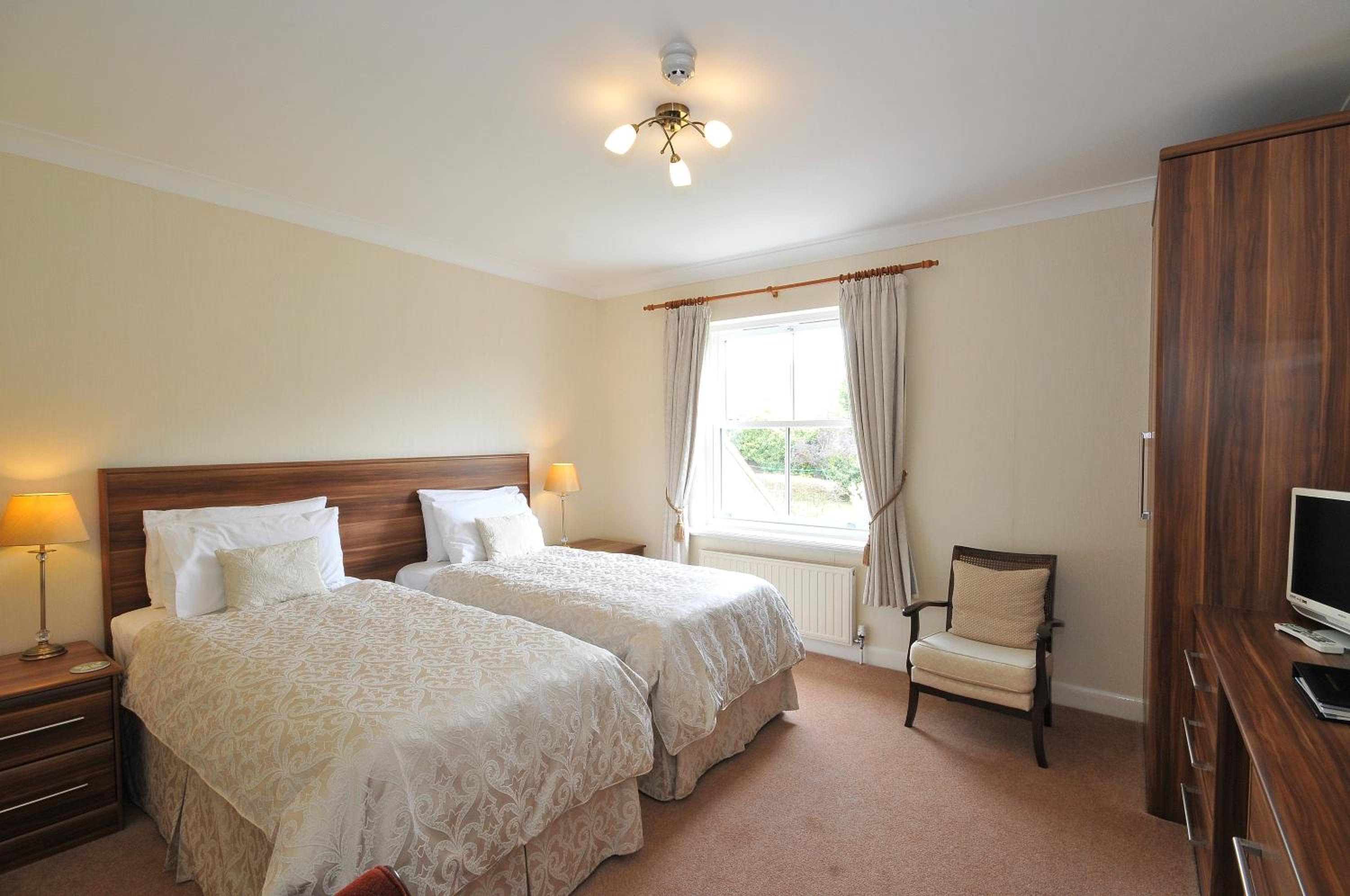 Classic Twin Room with Garden View
