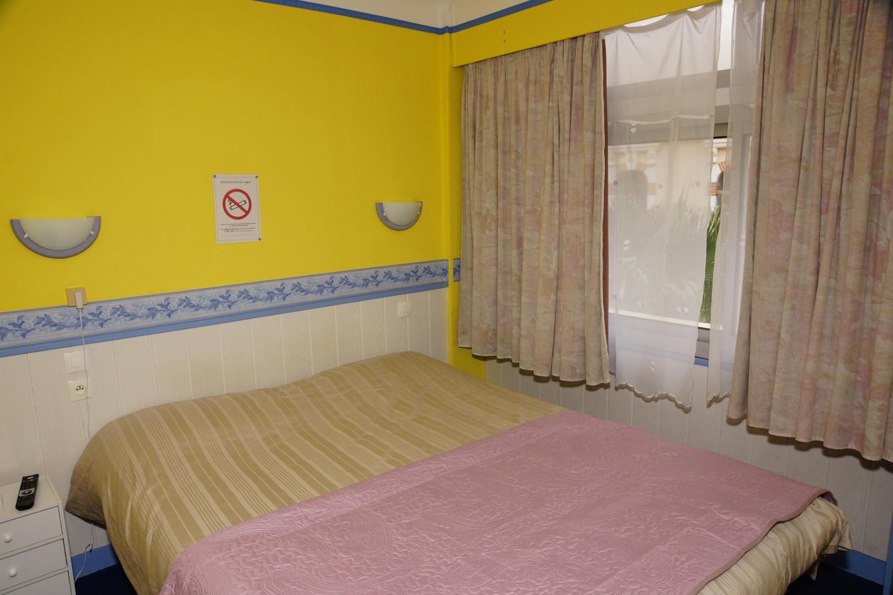 Double Room with Shared Toilet photo 2