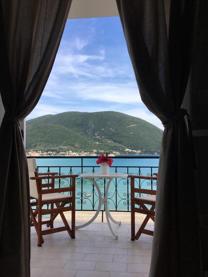  Deluxe One Bedroom Apartment  with Partial Sea View  photo 2