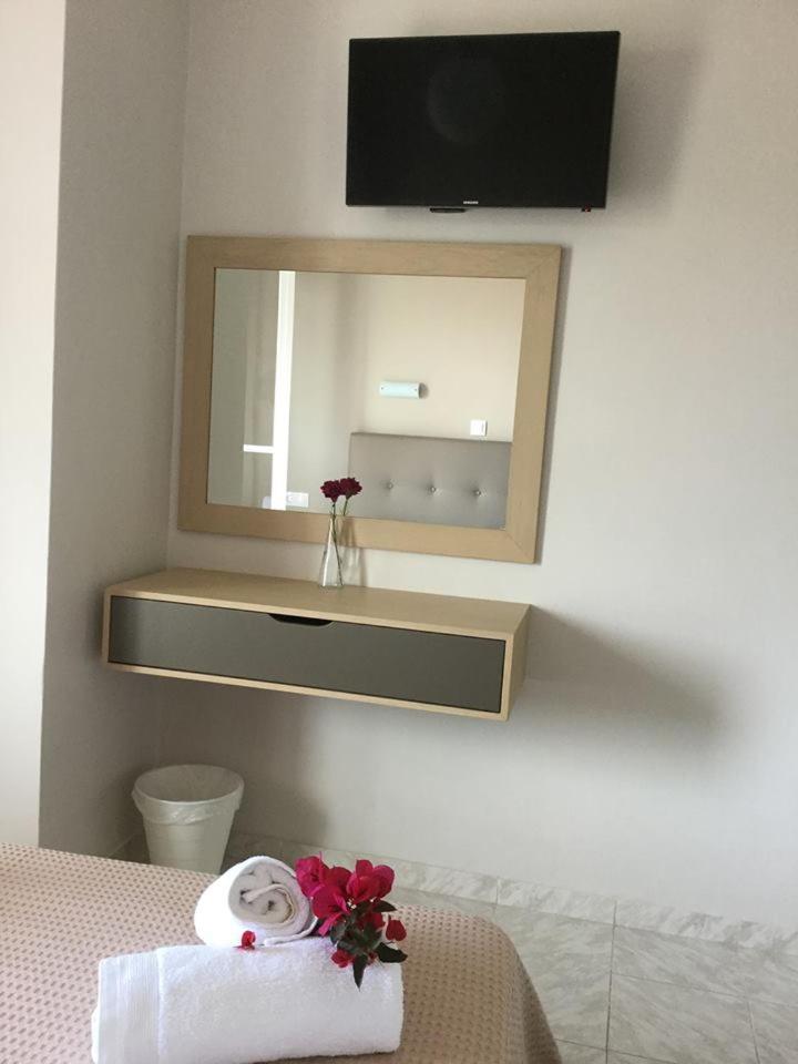 Deluxe Double Room with Sea View photo 3