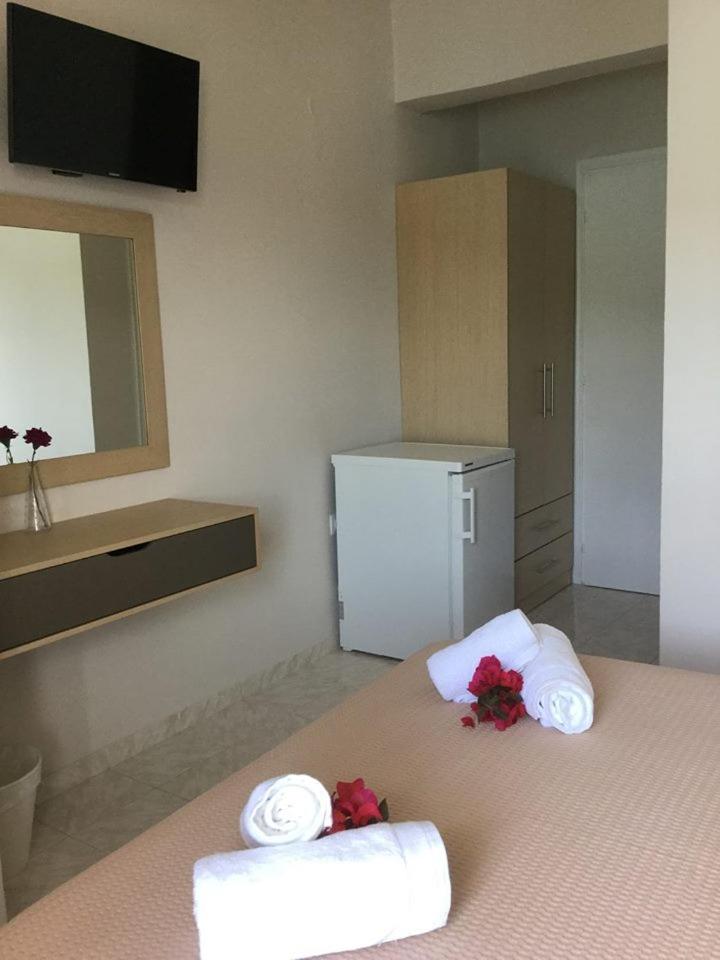 Deluxe Double Room with Sea View photo 2