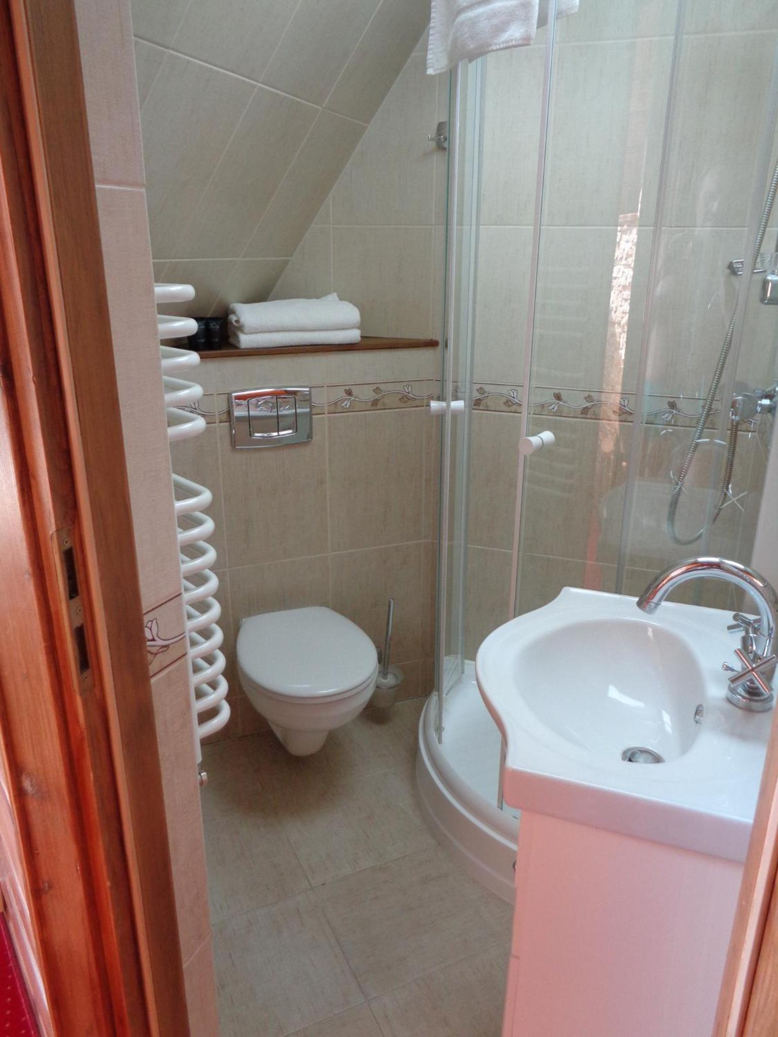 Triple Room with Bathroom photo 2