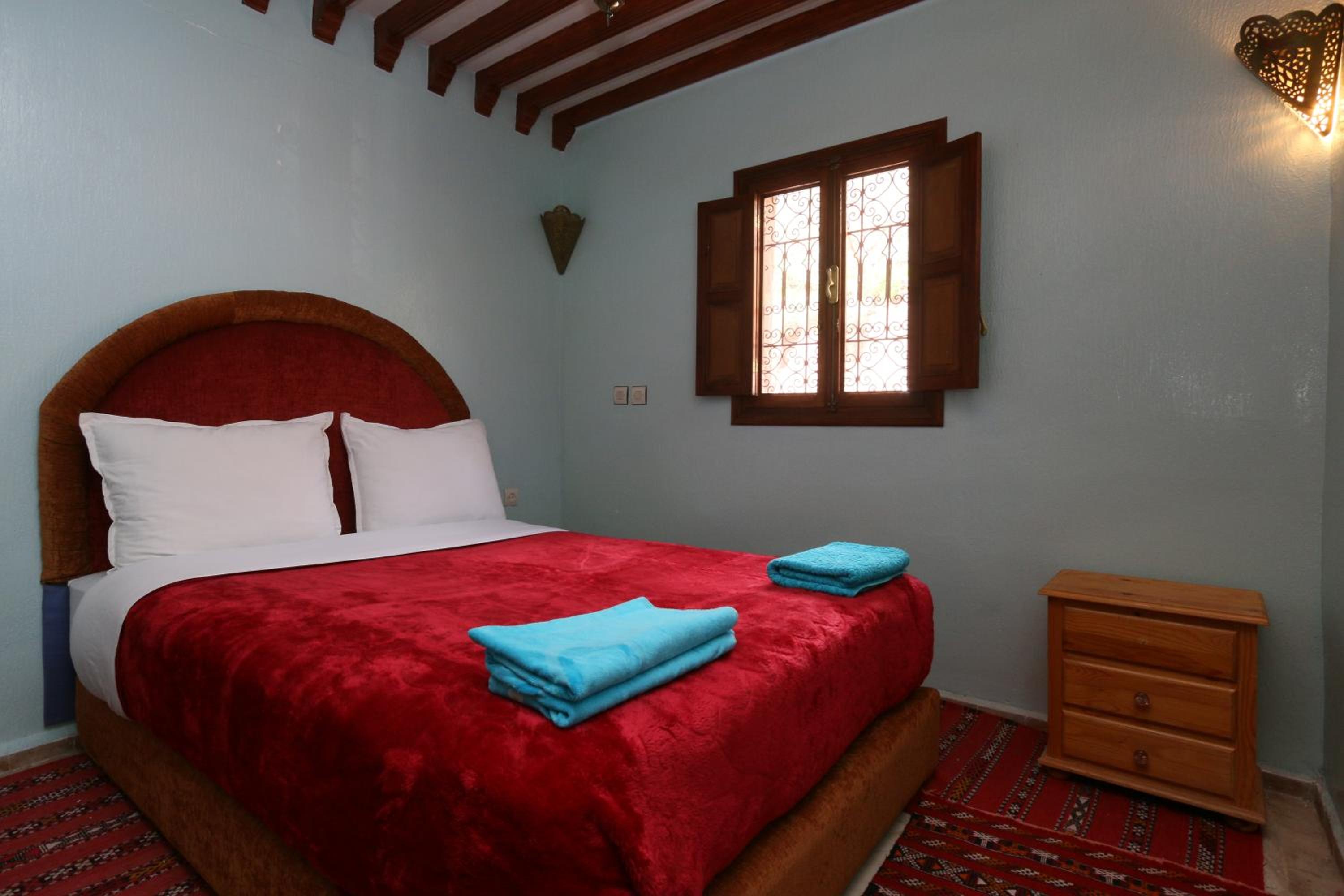 Standard Double or Twin Room - Photo 7