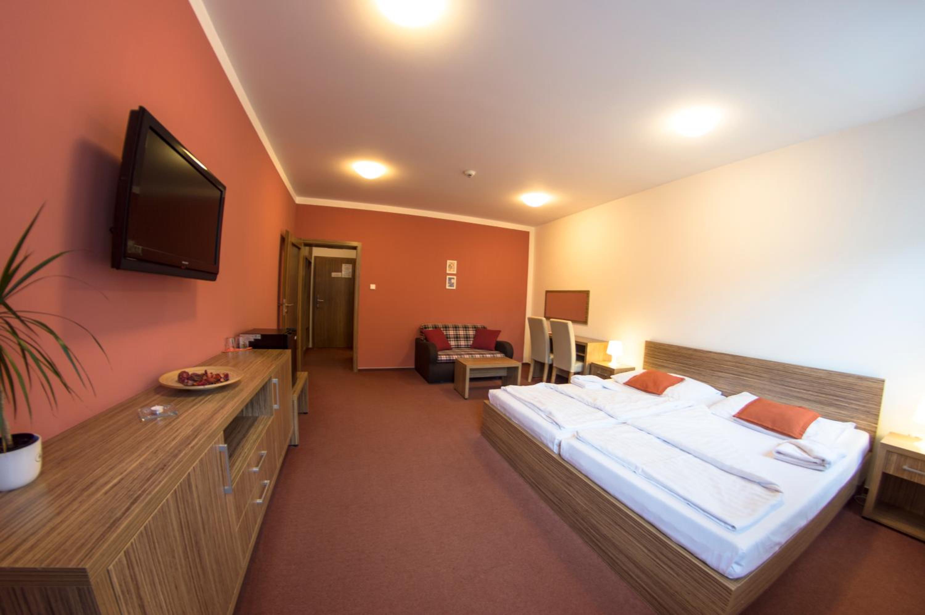 Double Room - Photo 3