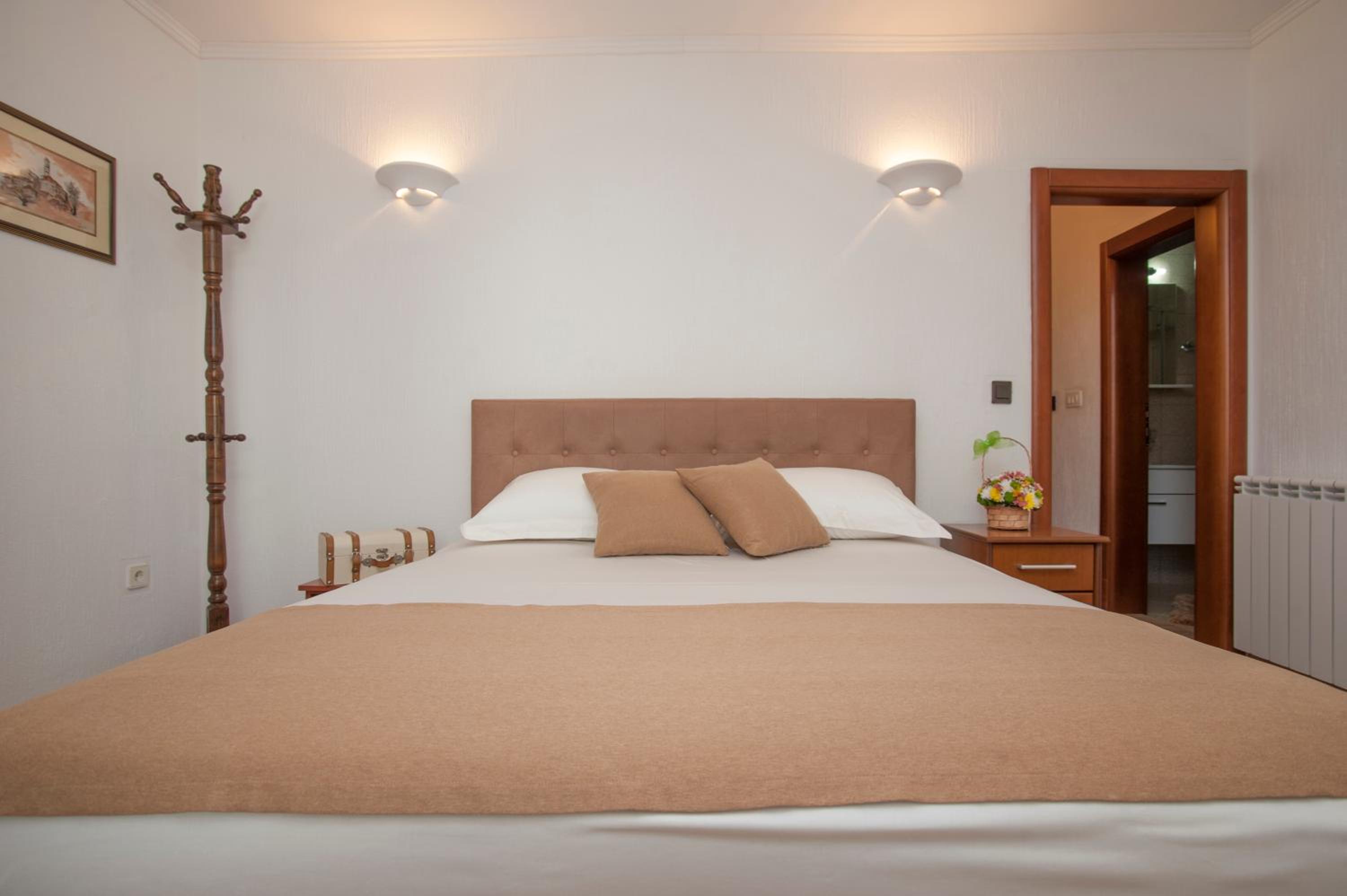Double Room with Balcony and Garden View photo 3