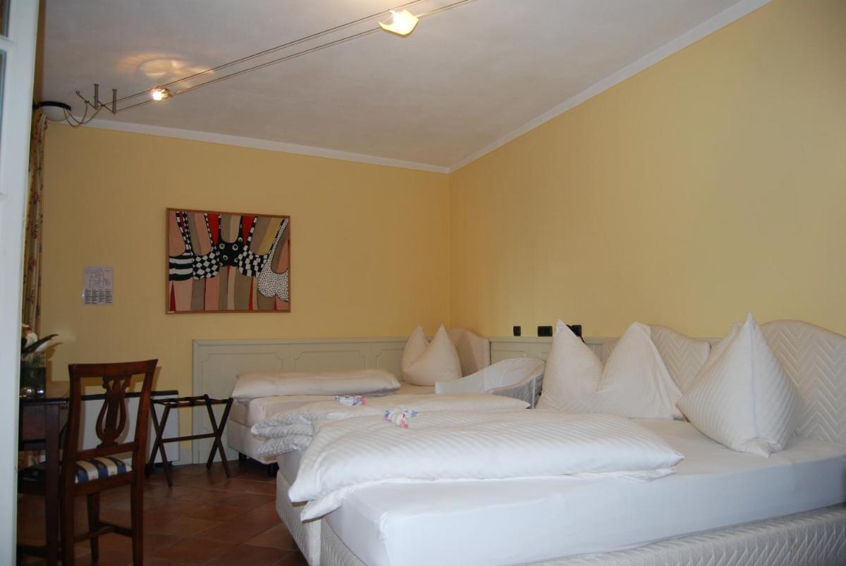 Double Room - Photo 3