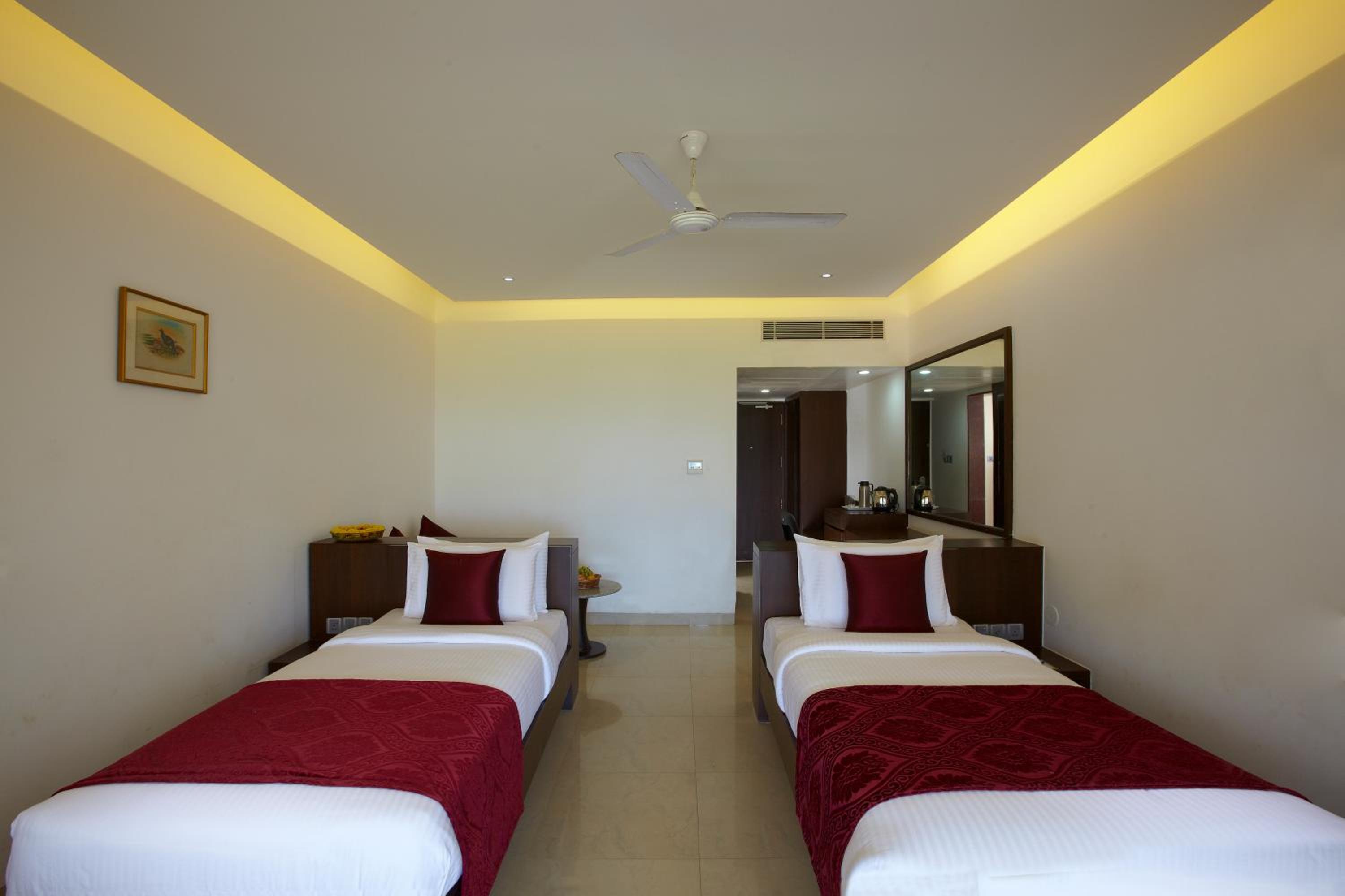 Deluxe Room - Photo 8