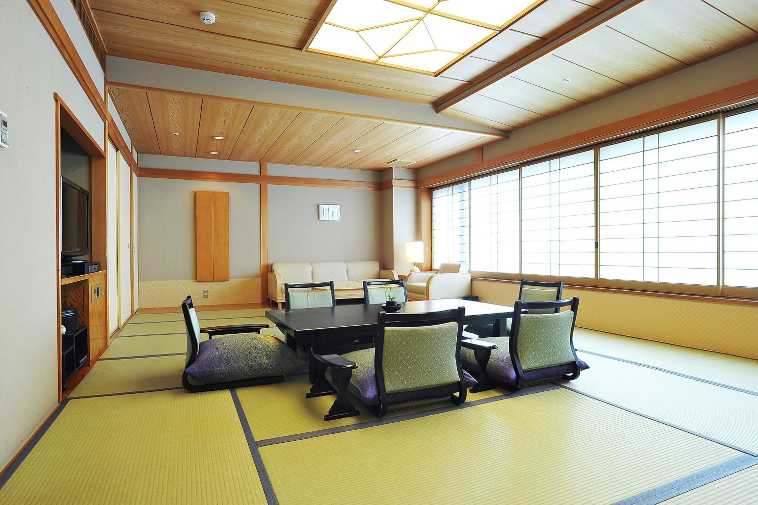 Standard Japanese-Style Room - Non-Smoking - Tenryokaku Wing - Photo 2
