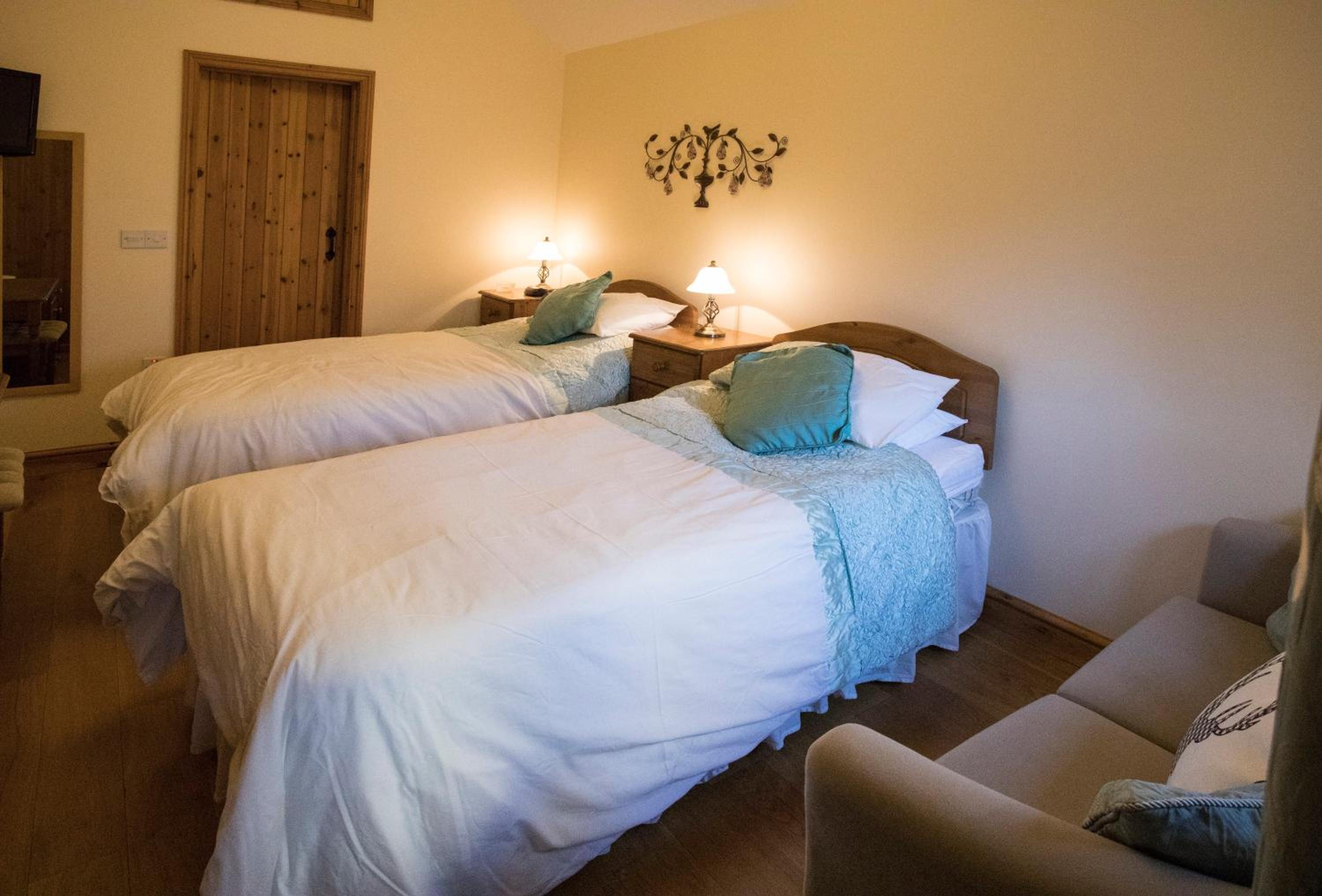 Double or Twin Room with Shower photo 2
