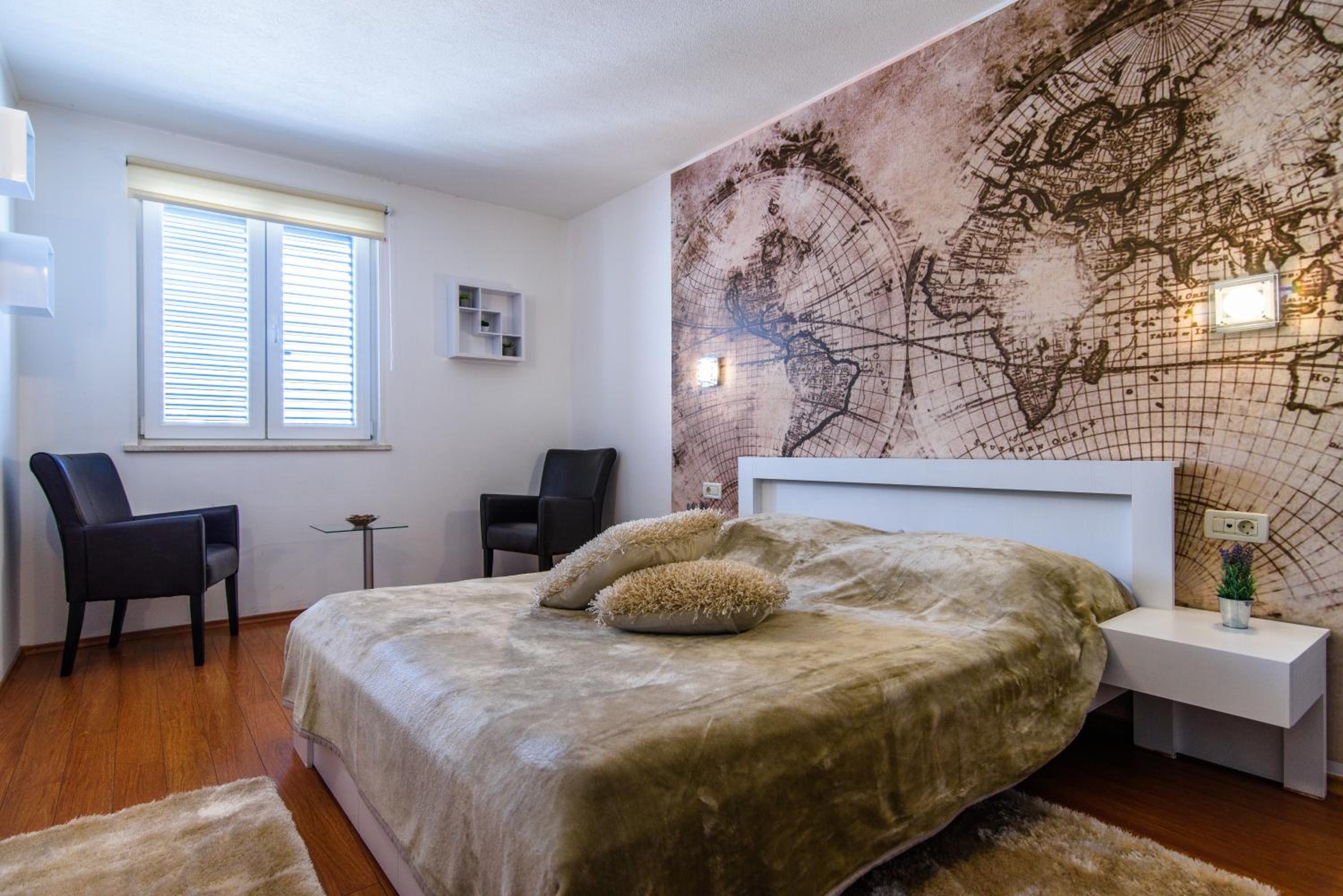 Deluxe Suite with Sea View