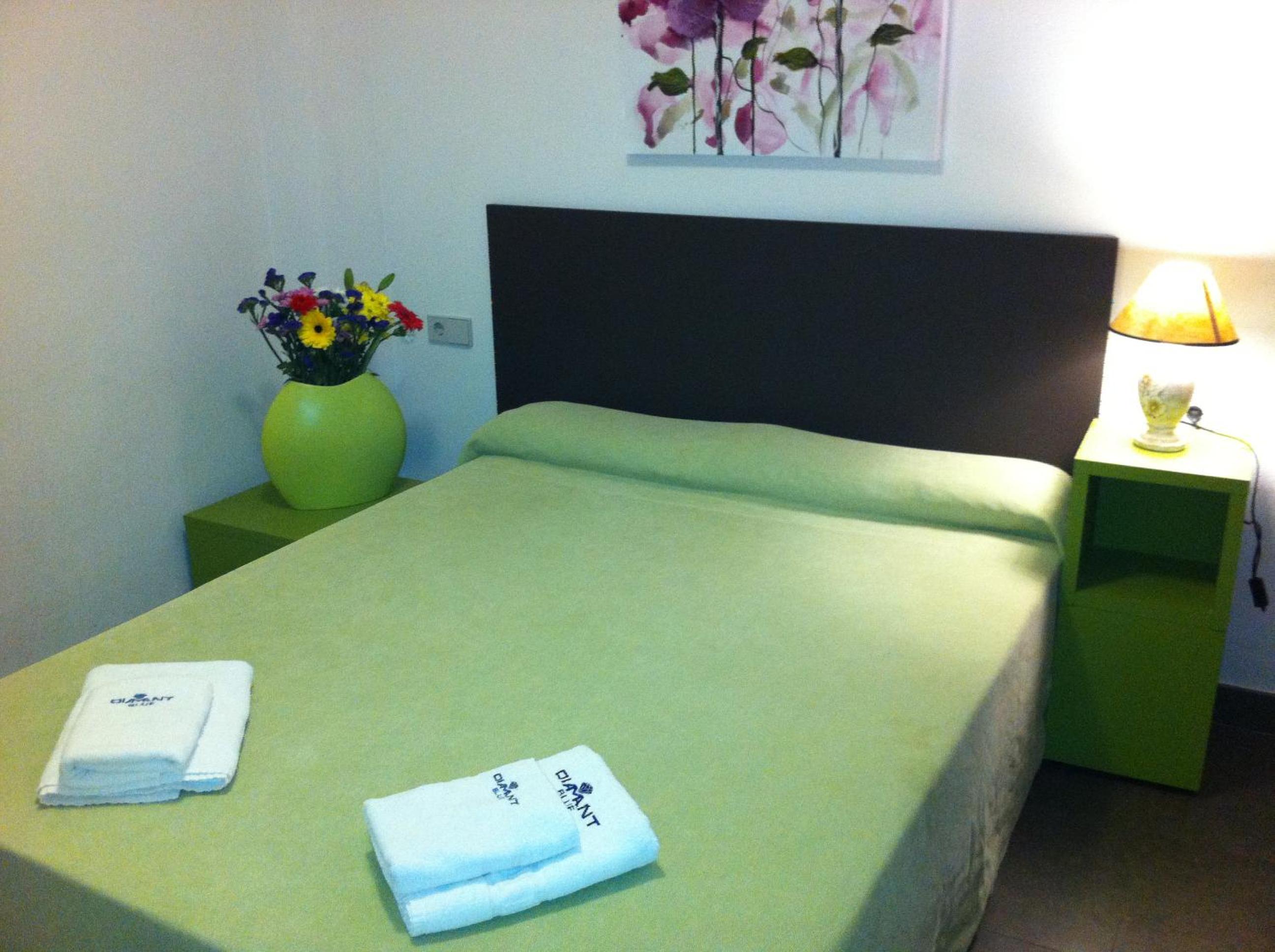 Two-Bedroom Apartment - Photo 7