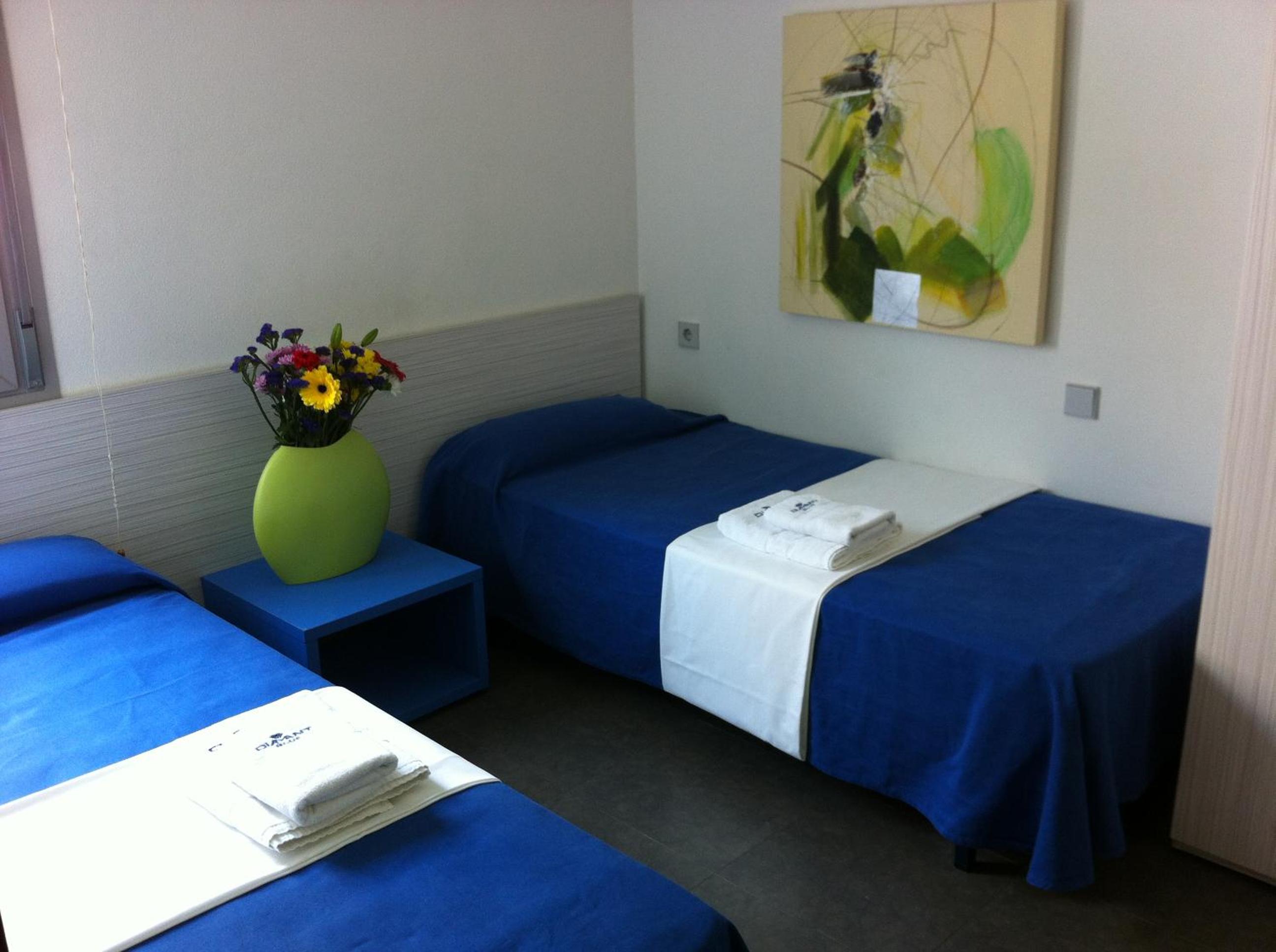 Two-Bedroom Apartment - Photo 5