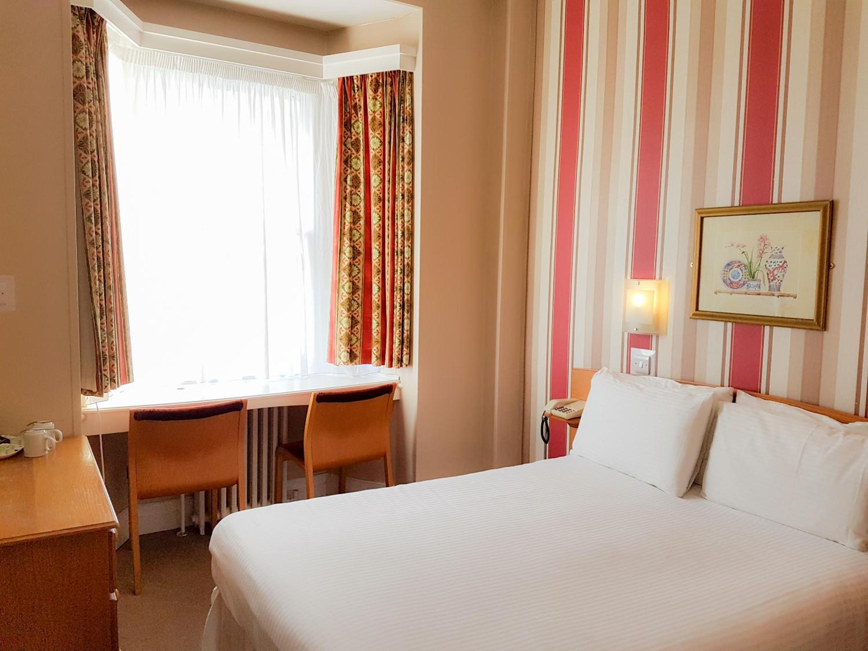Compact Double Room - Photo 6