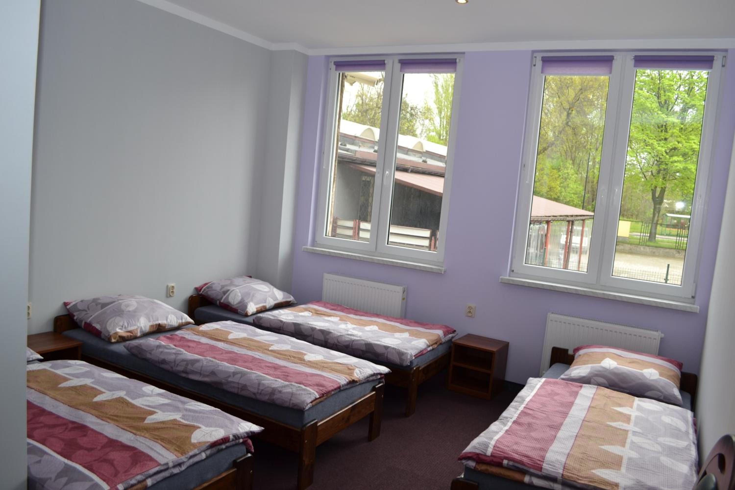 Quadruple Room with Bathroom - Photo 3