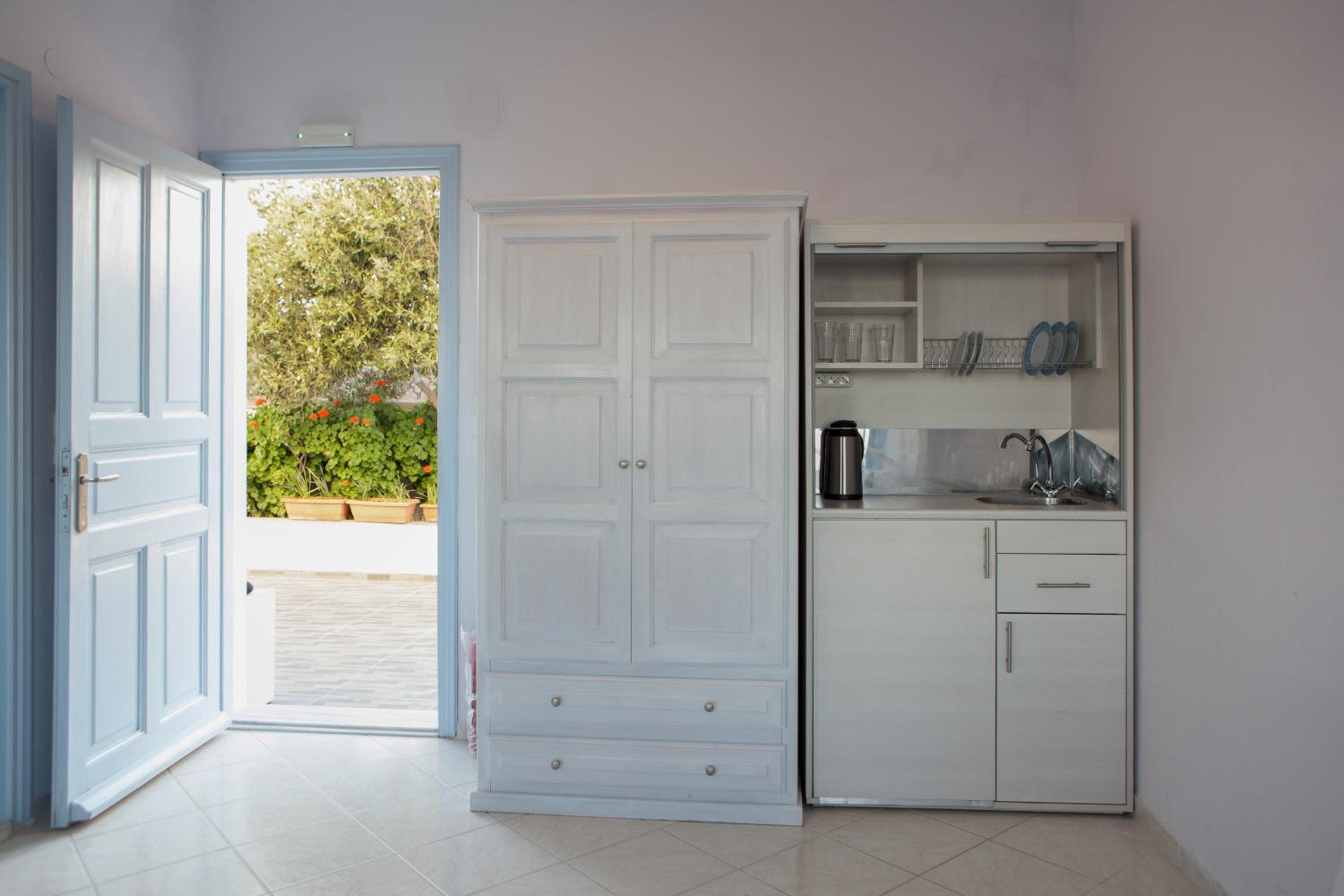 Superior Balcony Studio with Sea View photo 3