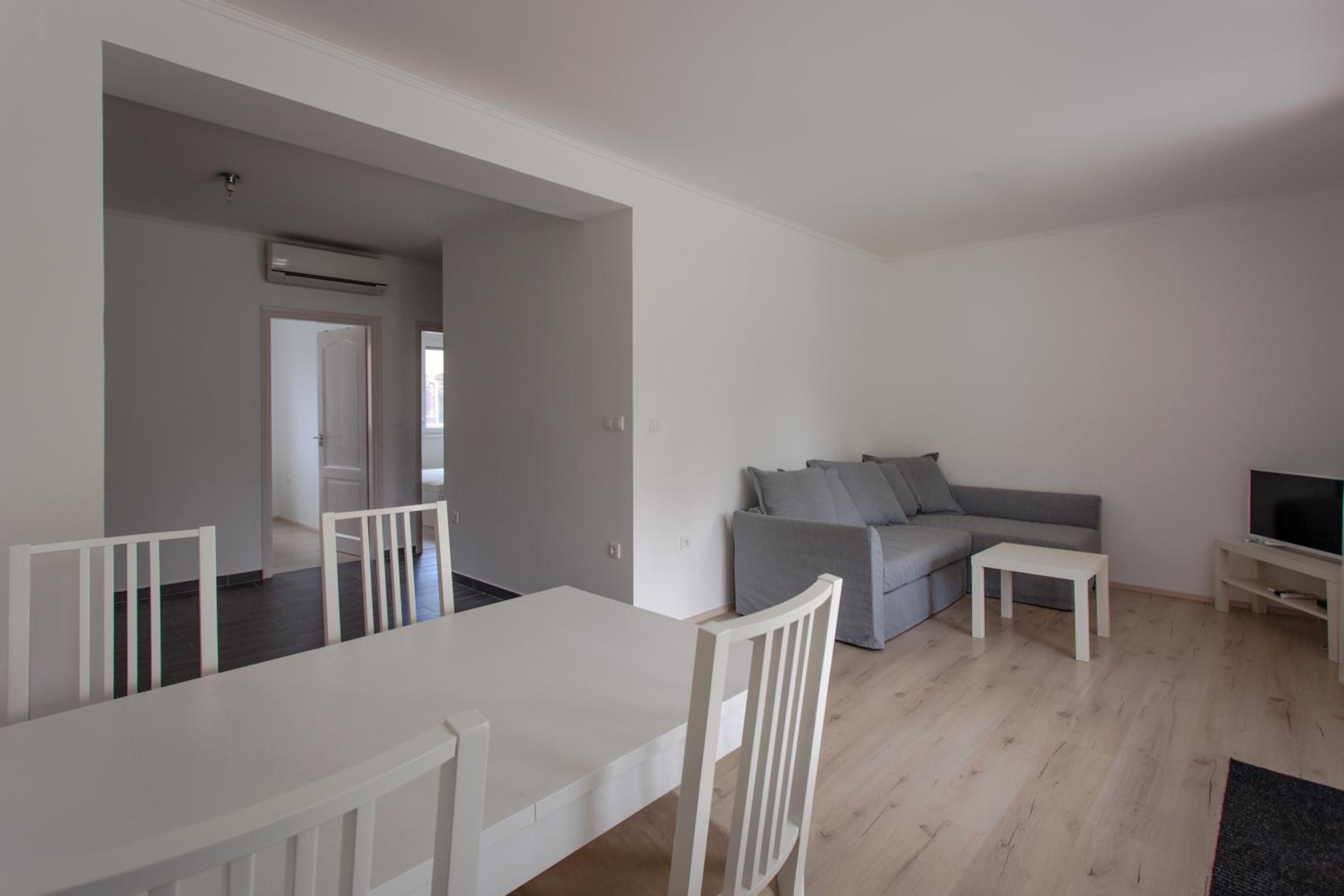 Apartment with Terrace photo 2