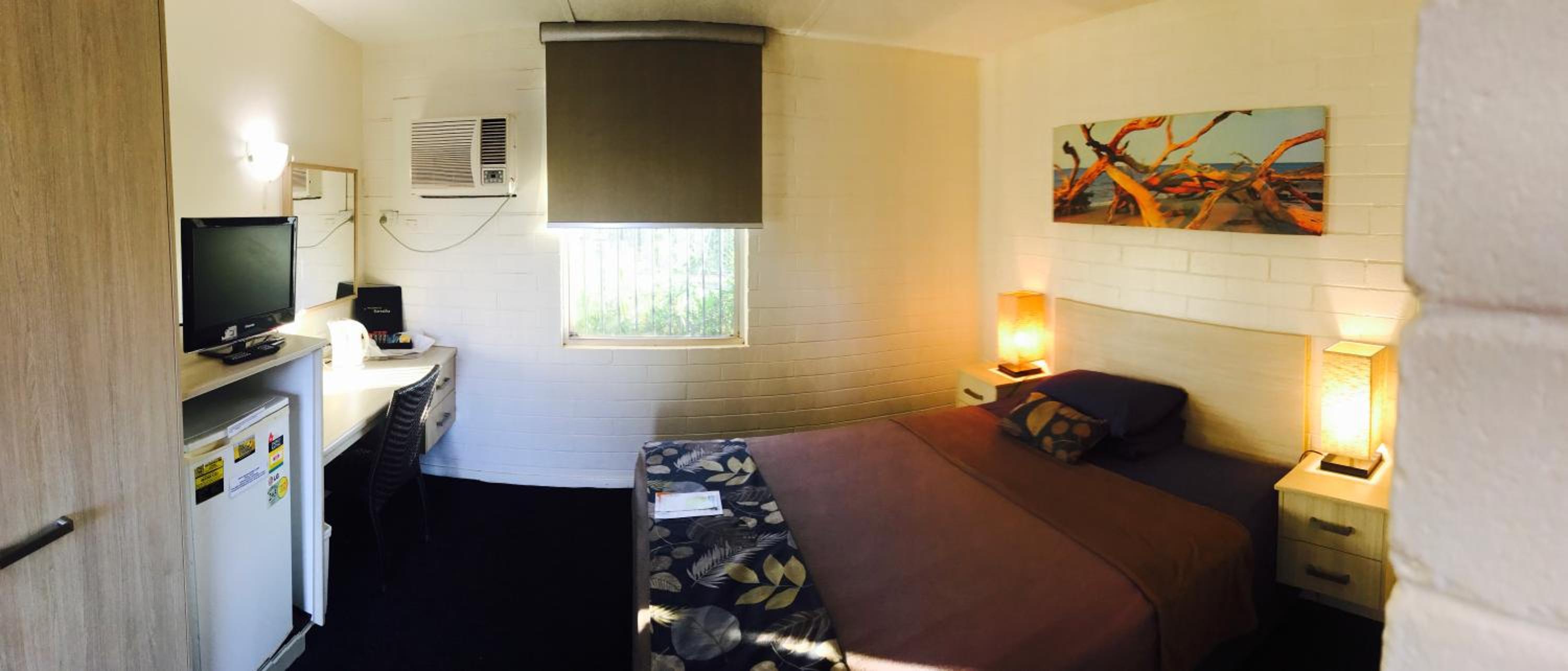 Standard Queen Room photo 3