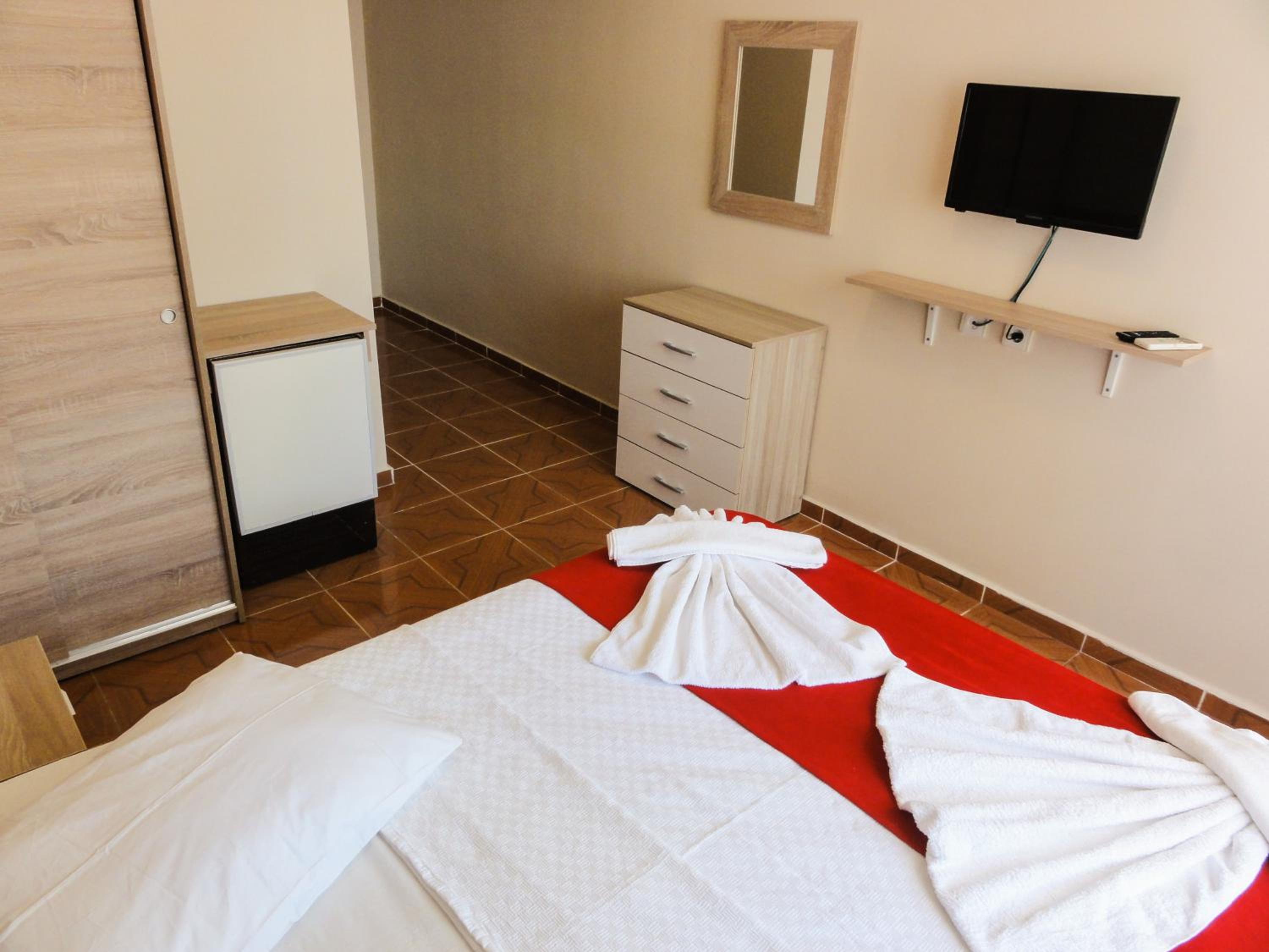 Double or Twin Room - Photo 14