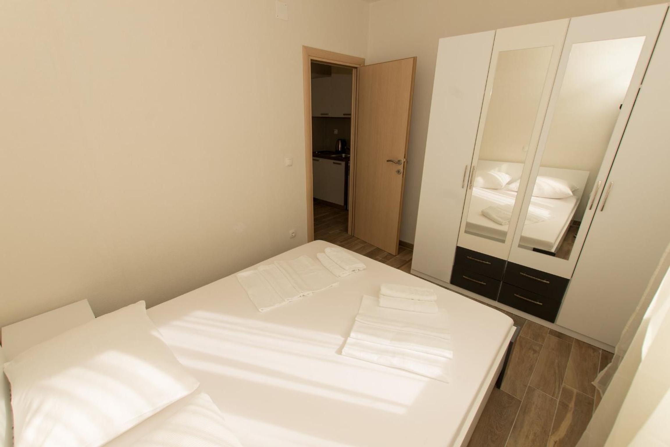 Apartment Ground Floor with Sea View - no 5